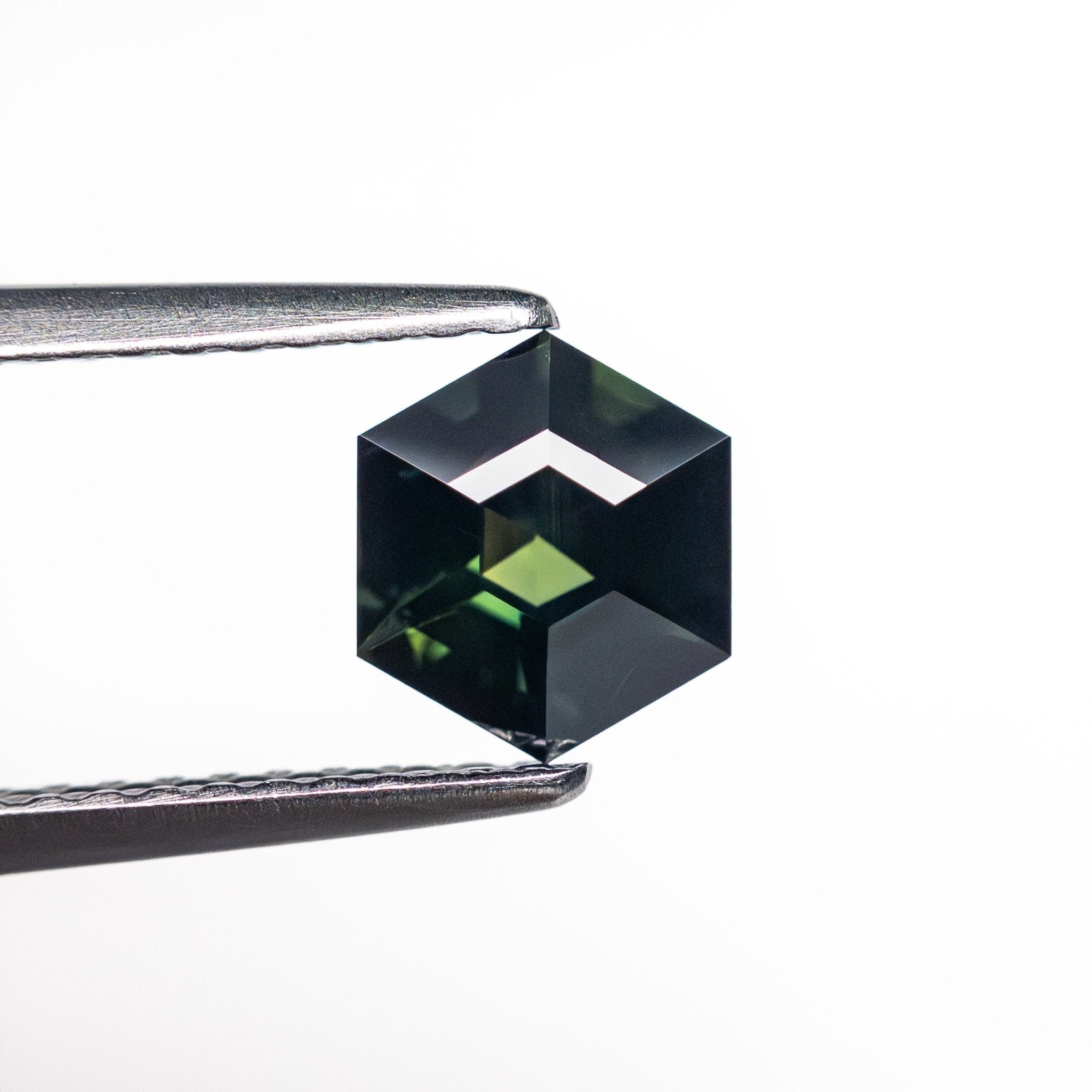 1.04ct 6.60x5.72x3.83mm Hexagon Step Cut Sapphire 26509-01 - MTD