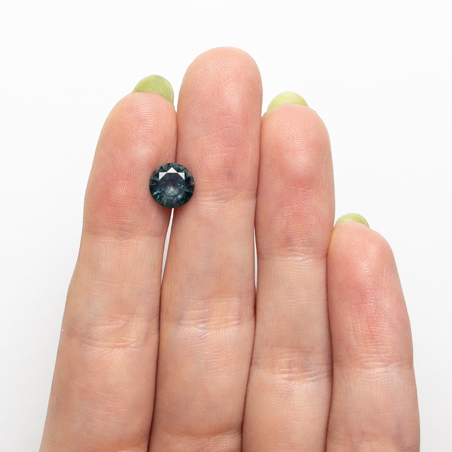 1.63ct 7.30x7.27x4.29mm Round Brilliant Sapphire 26524-26 - MTD