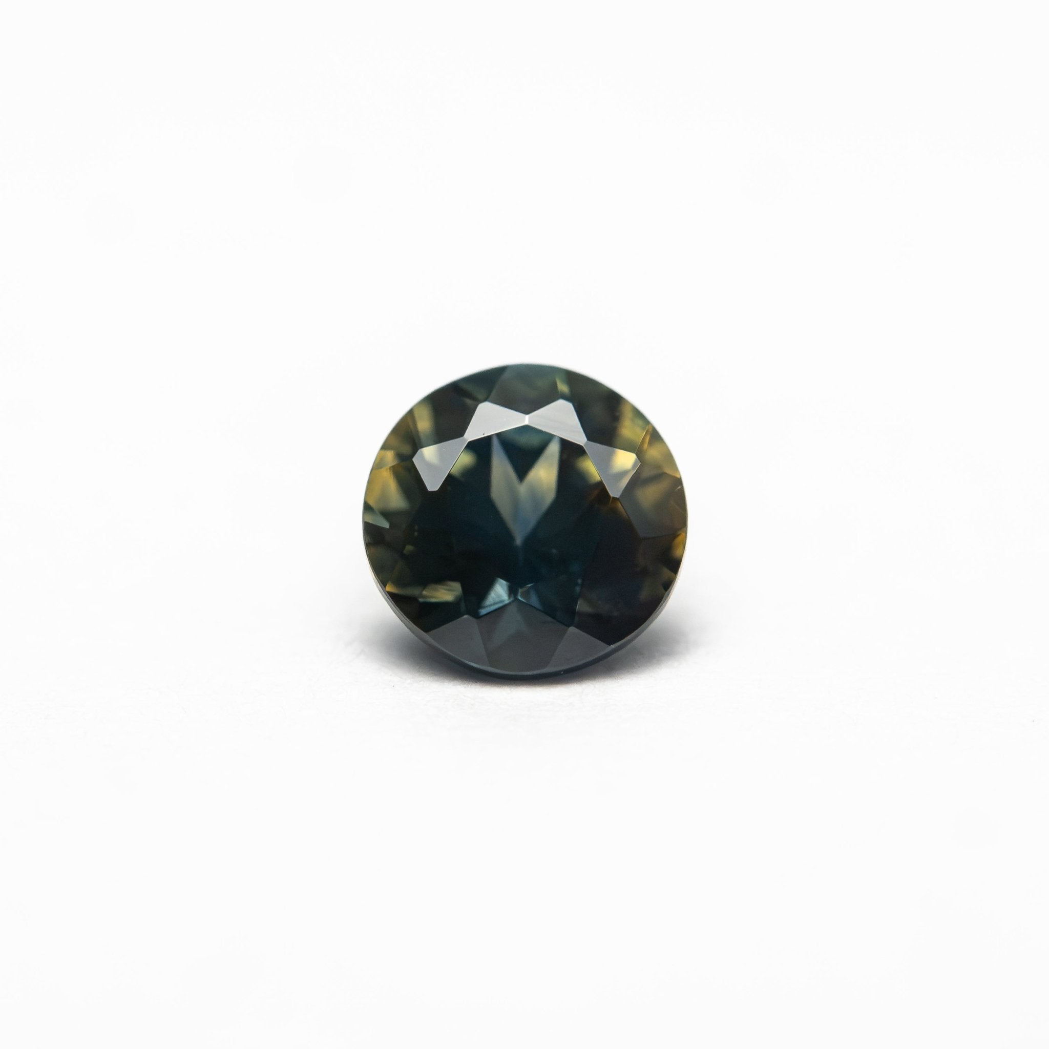 0.70ct 5.16x5.10x3.61mm Round Brilliant Sapphire 26526-08 - MTD