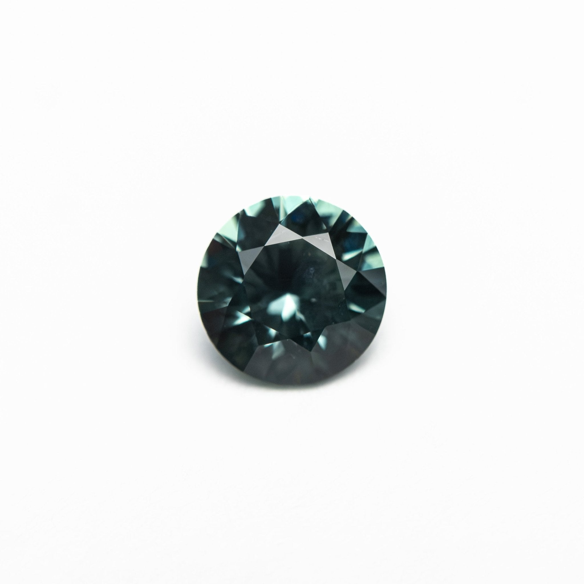 0.70ct 5.40x5.37x3.29mm Round Brilliant Sapphire 26526-09 - MTD