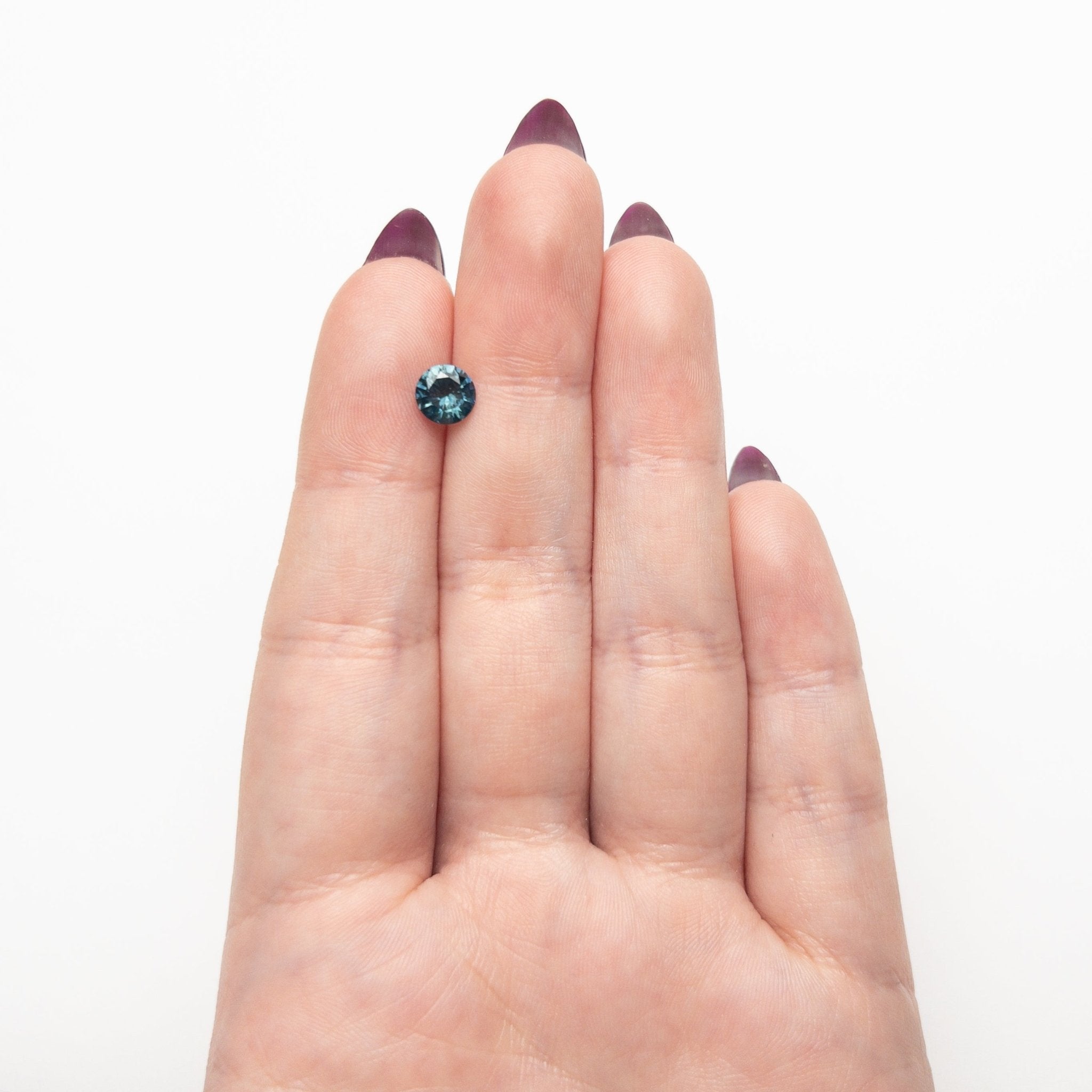 1.13ct 6.33x6.32x3.82mm Round Brilliant Sapphire 26526-13 - MTD