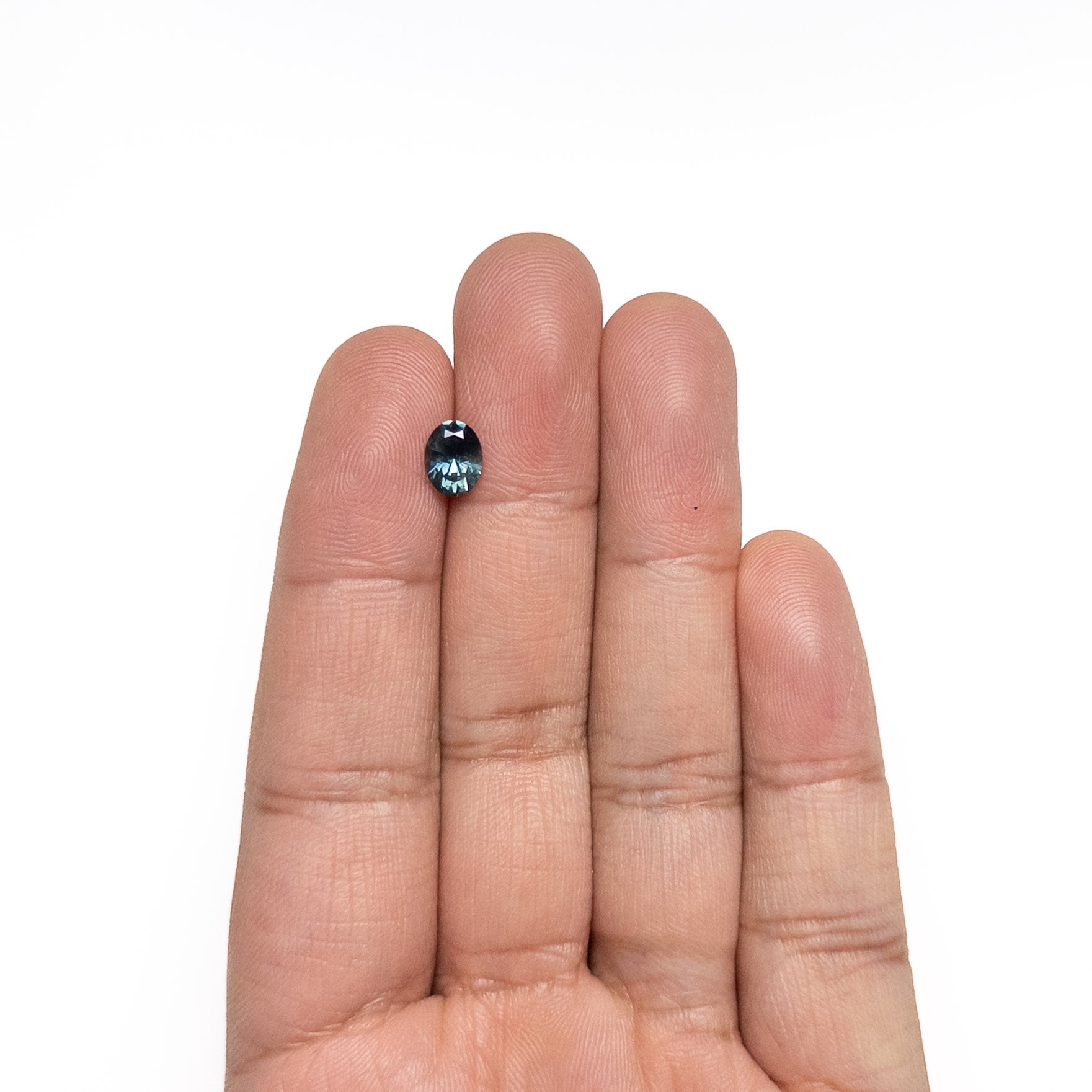 1.25ct 7.50x5.79x3.92mm Oval Brilliant Sapphire 26527-13 – MTD