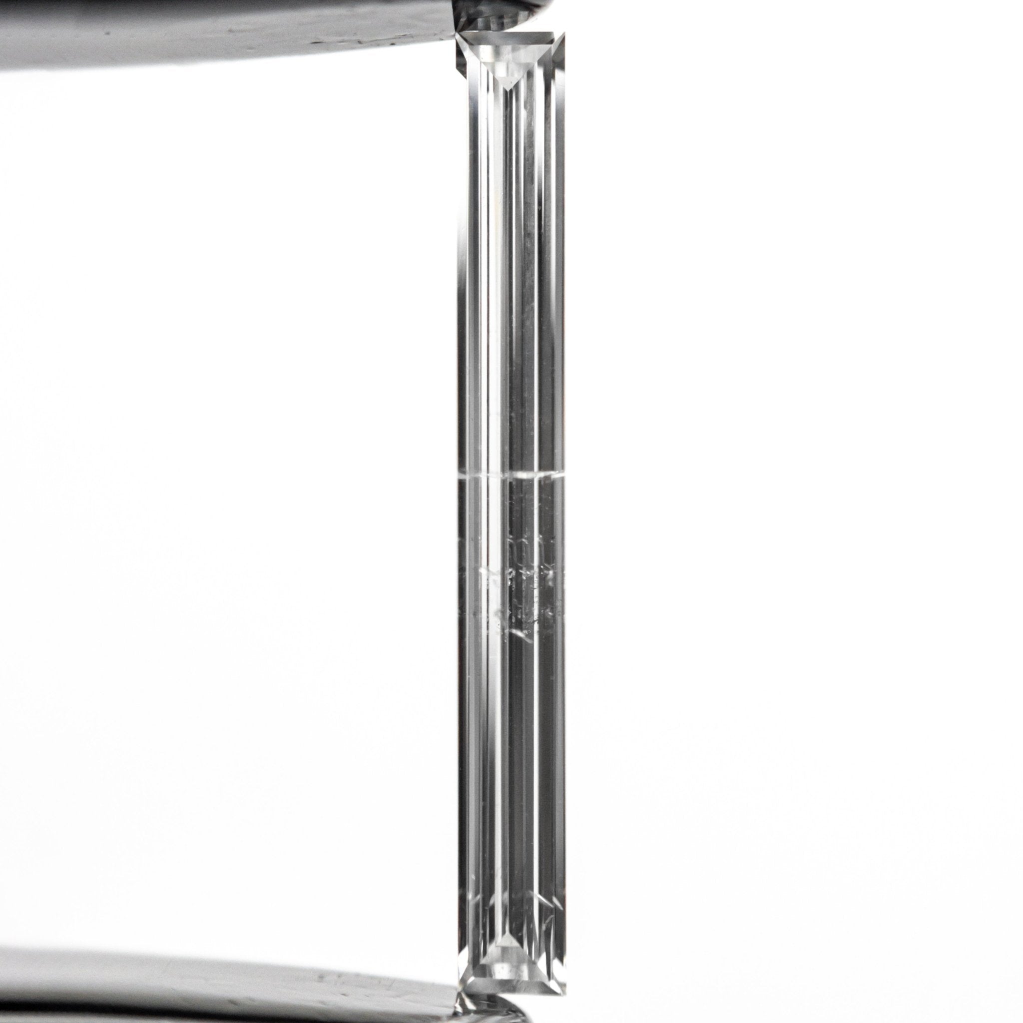 0.52ct 19.44x2.17x1.09mm SI2 E Baguette Step Cut 26545 - 01 - MTD