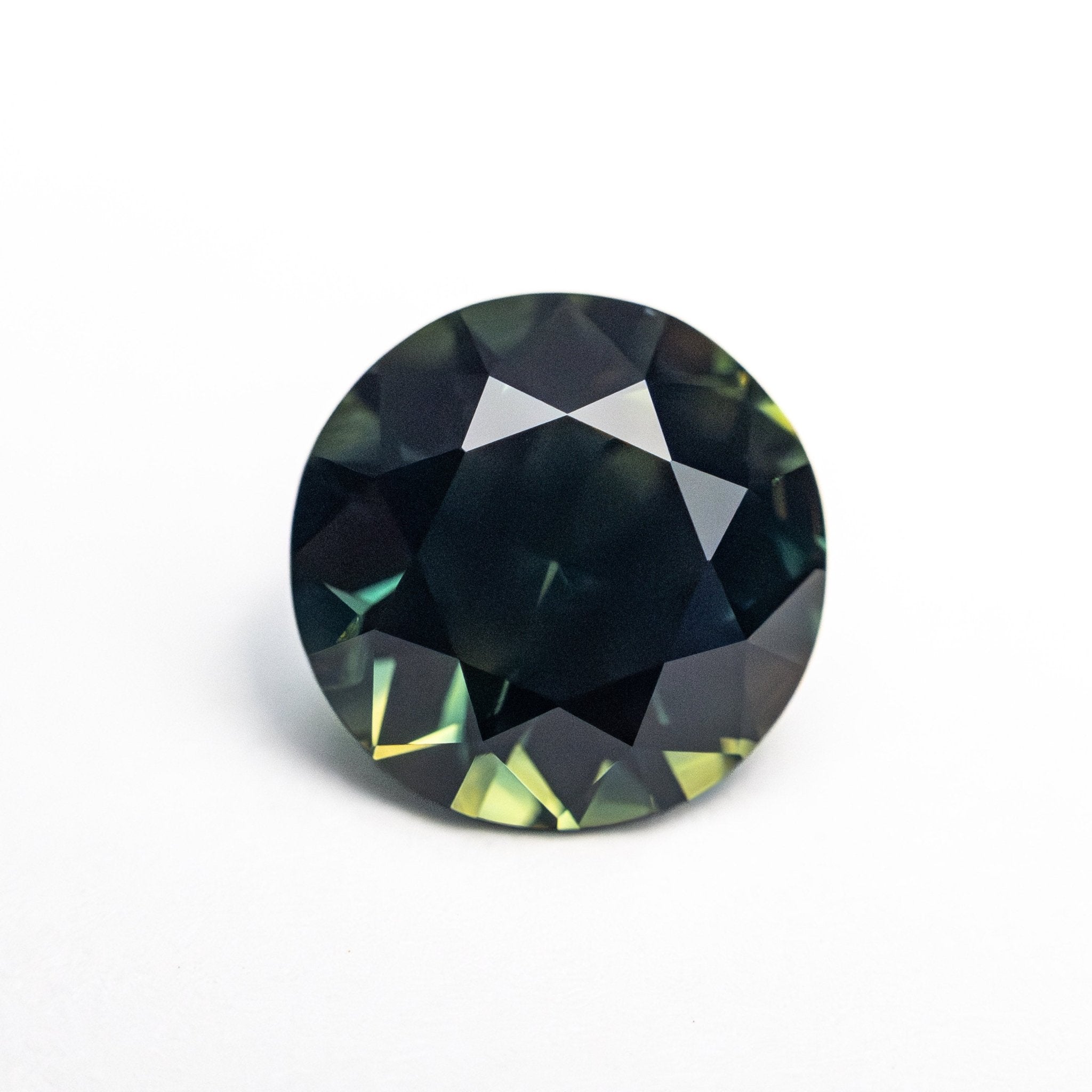 2.81ct 8.52x8.53x5.58mm Round Brilliant Sapphire 26625 - 02 - MTD
