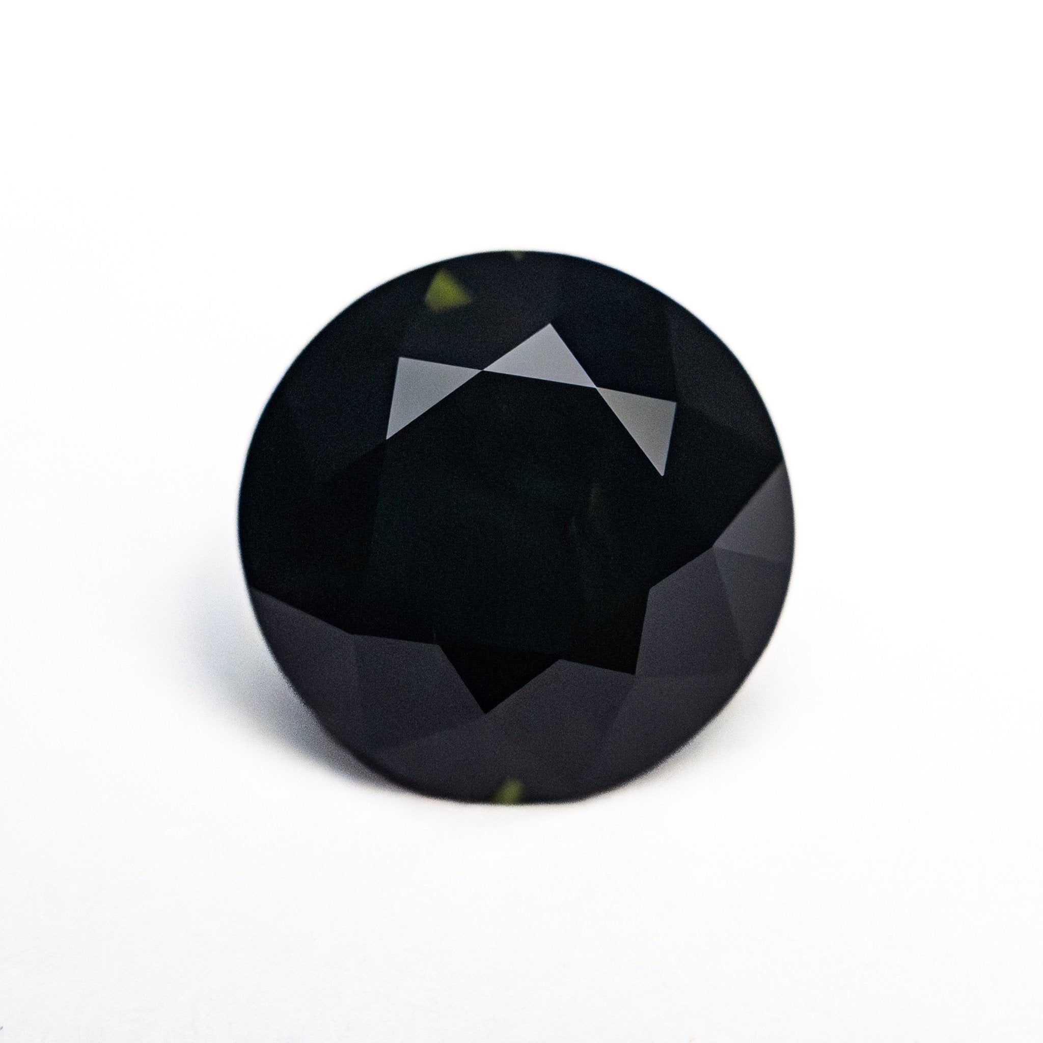 3.14ct 8.86x8.89x5.62mm Round Brilliant Sapphire 26625 - 03 - MTD