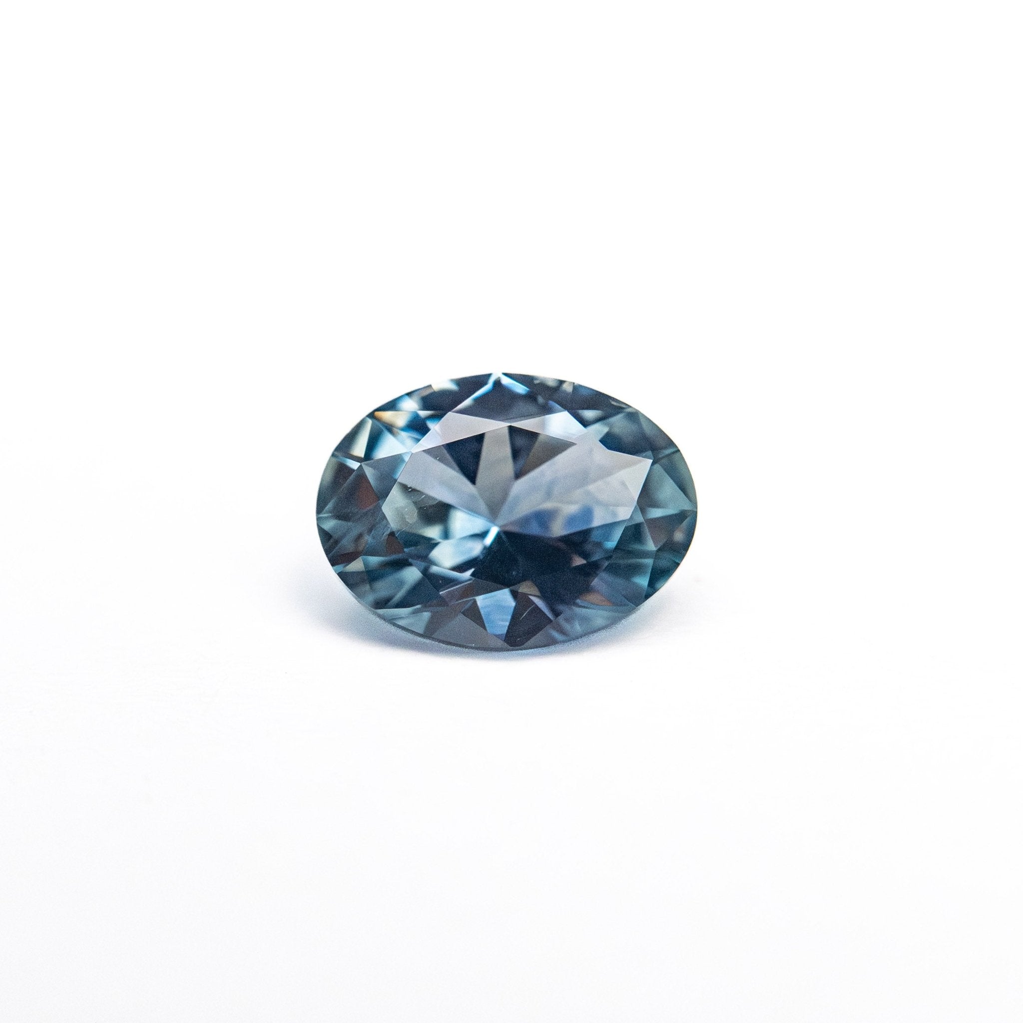 0.66ct 6.24x4.66x3.01mm Oval Brilliant Sapphire 26667-01 - MTD
