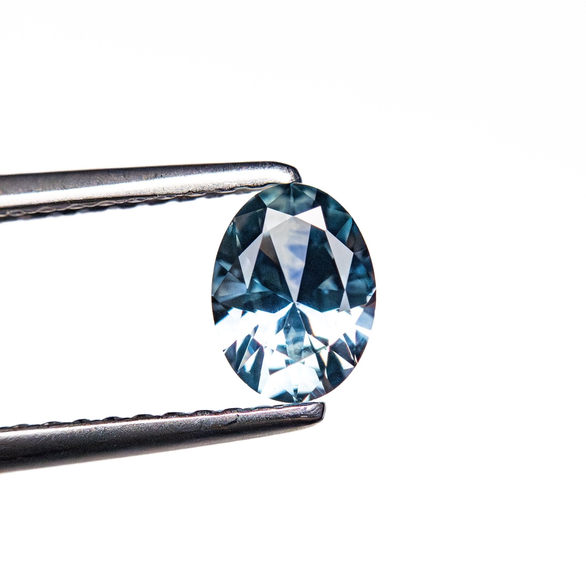 0.66ct 6.24x4.66x3.01mm Oval Brilliant Sapphire 26667-01 - MTD