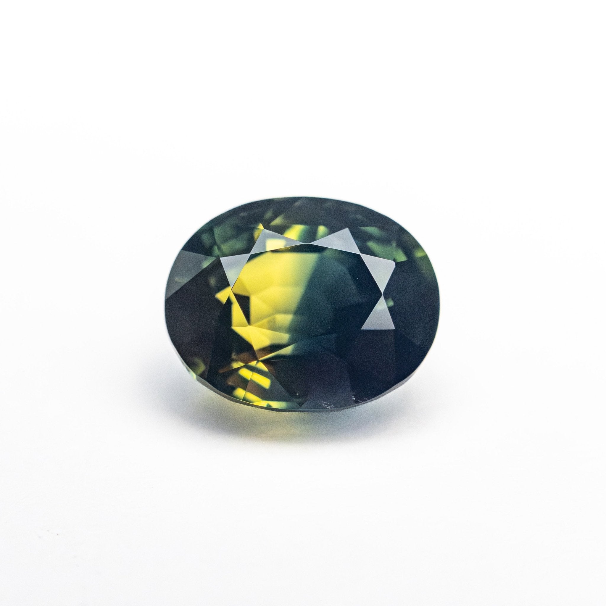 1.99ct 7.73x6.23x4.66mm Oval Brilliant Sapphire 26721-02 - MTD