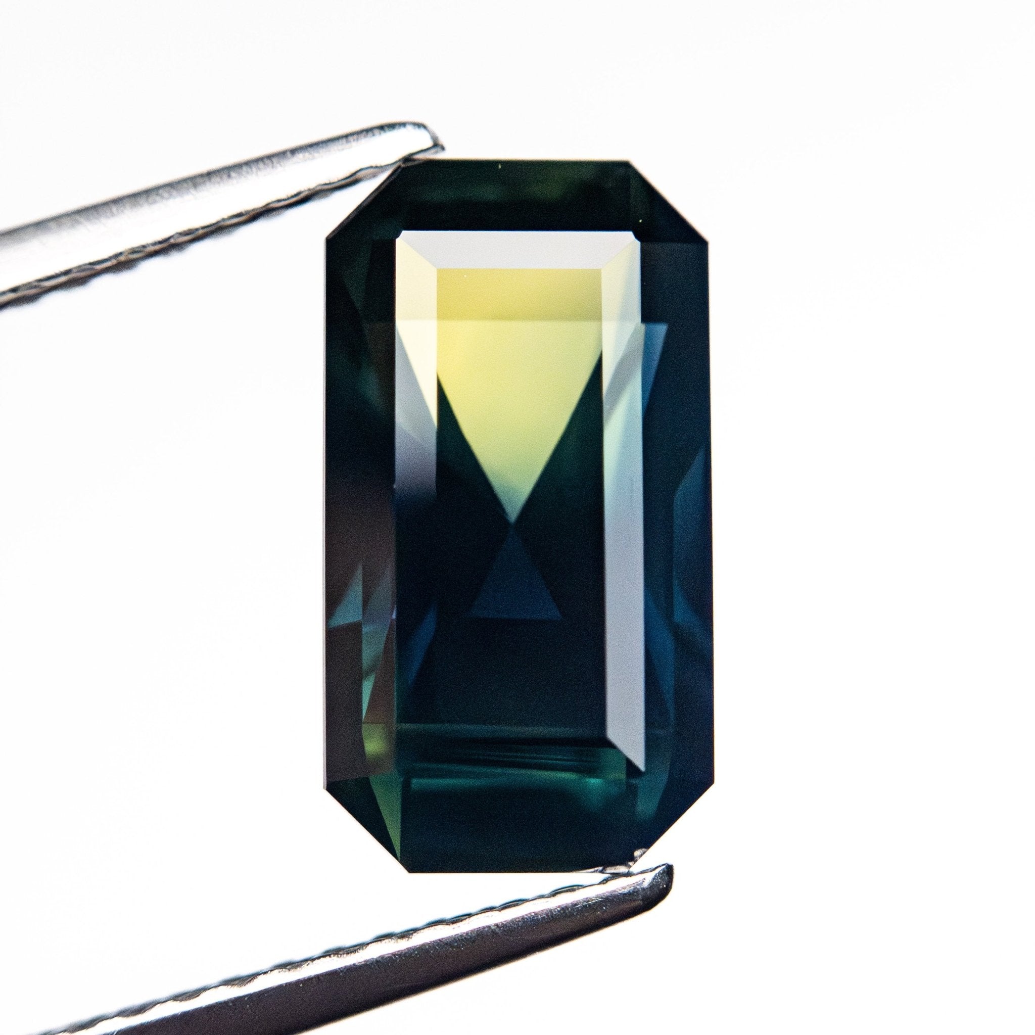 3.11ct 11.33x6.15x4.75mm Cut Corner Rectangle Step Cut Sapphire 26723-01 - MTD