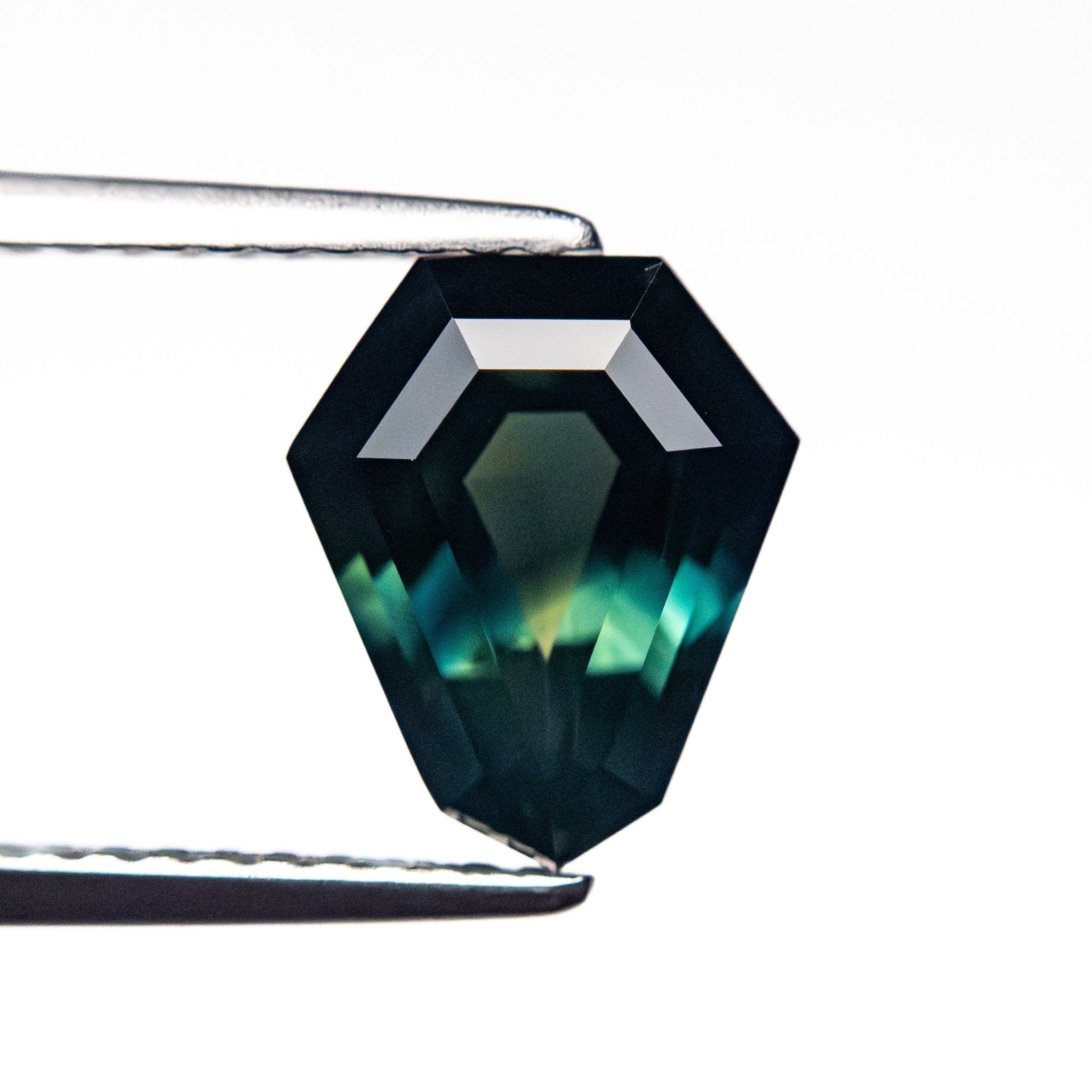 2.19ct 9.29x7.71x4.39mm Shield Step Cut Sapphire 26726-01 - MTD