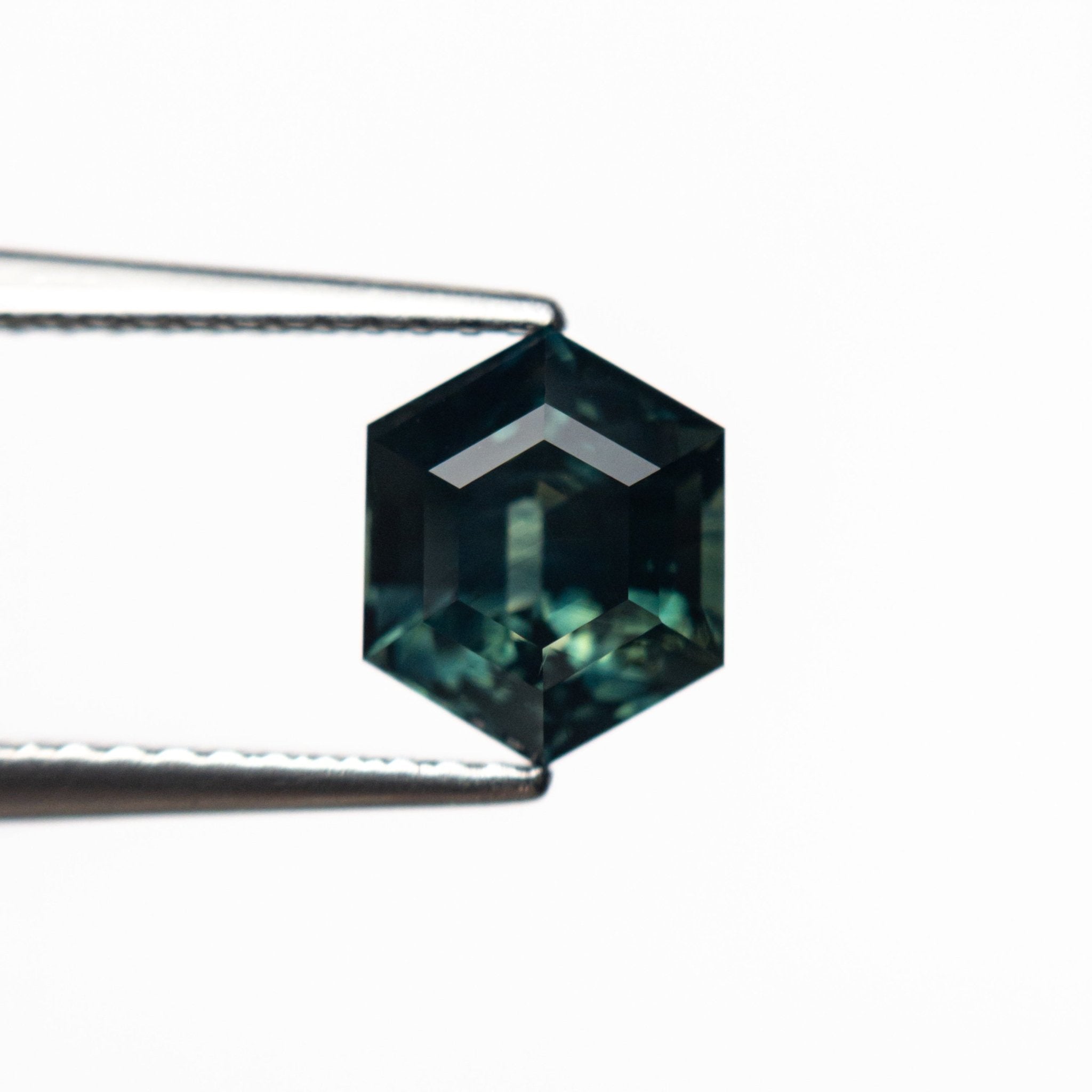 2.00ct 7.75x6.32x5.11mm Hexagon Step Cut Sapphire 26729 - 01 - MTD