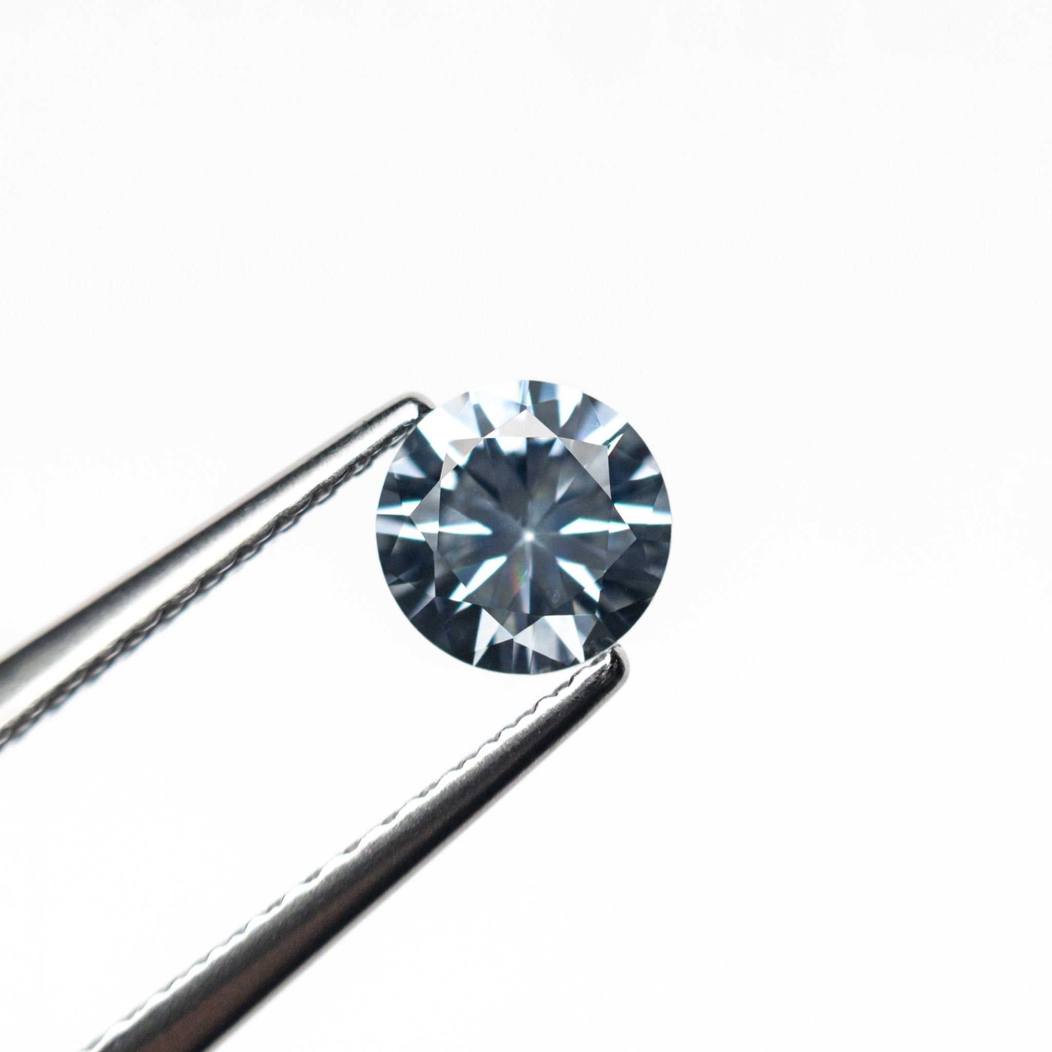 0.69ct 5.33x5.31x3.40mm Round Brilliant Sapphire 26766-12 - MTD