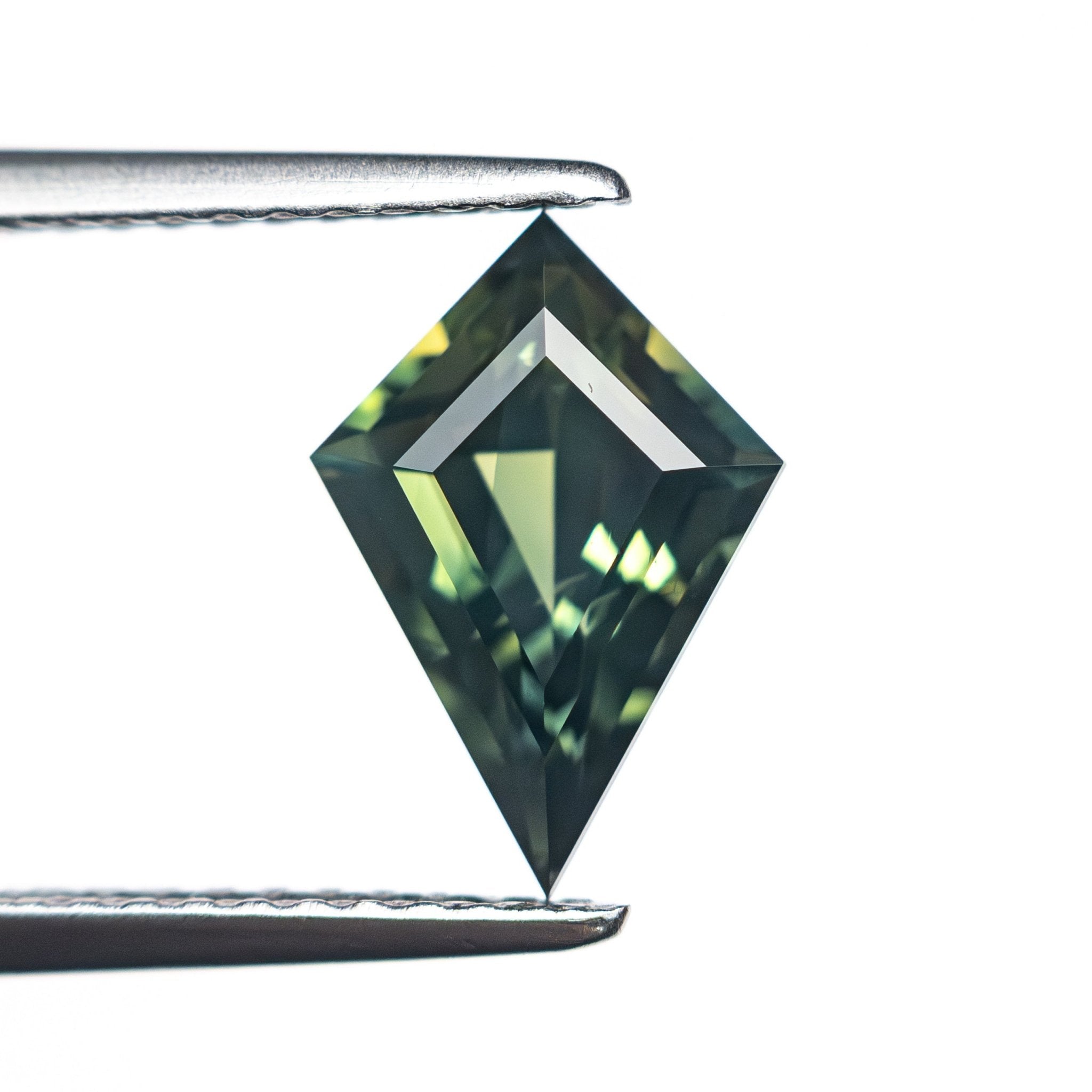 2.46ct 11.71x8.79x4.92mm Kite Step Cut Sapphire 27140 - 02 - MTD