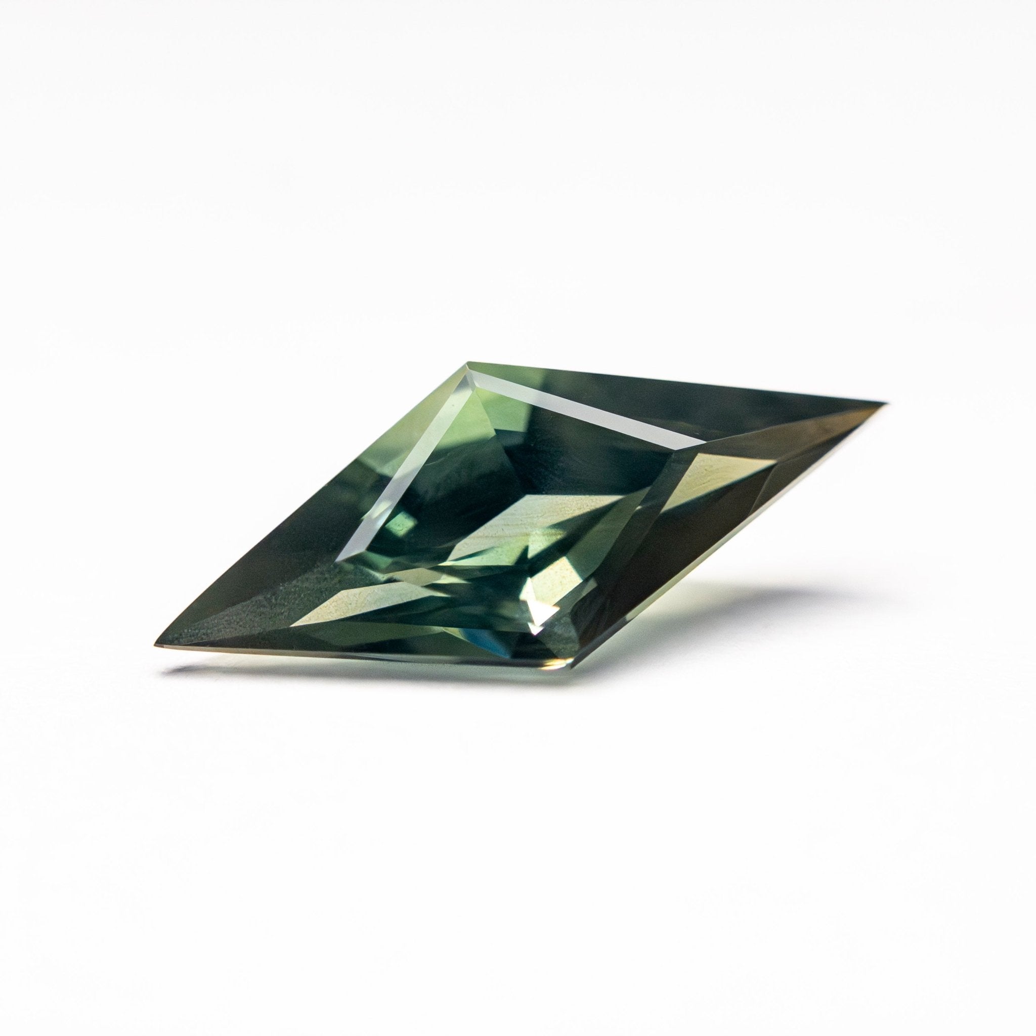 1.07ct 12.81x5.38x3.22mm Lozenge Step Cut Sapphire 27141-01 - MTD