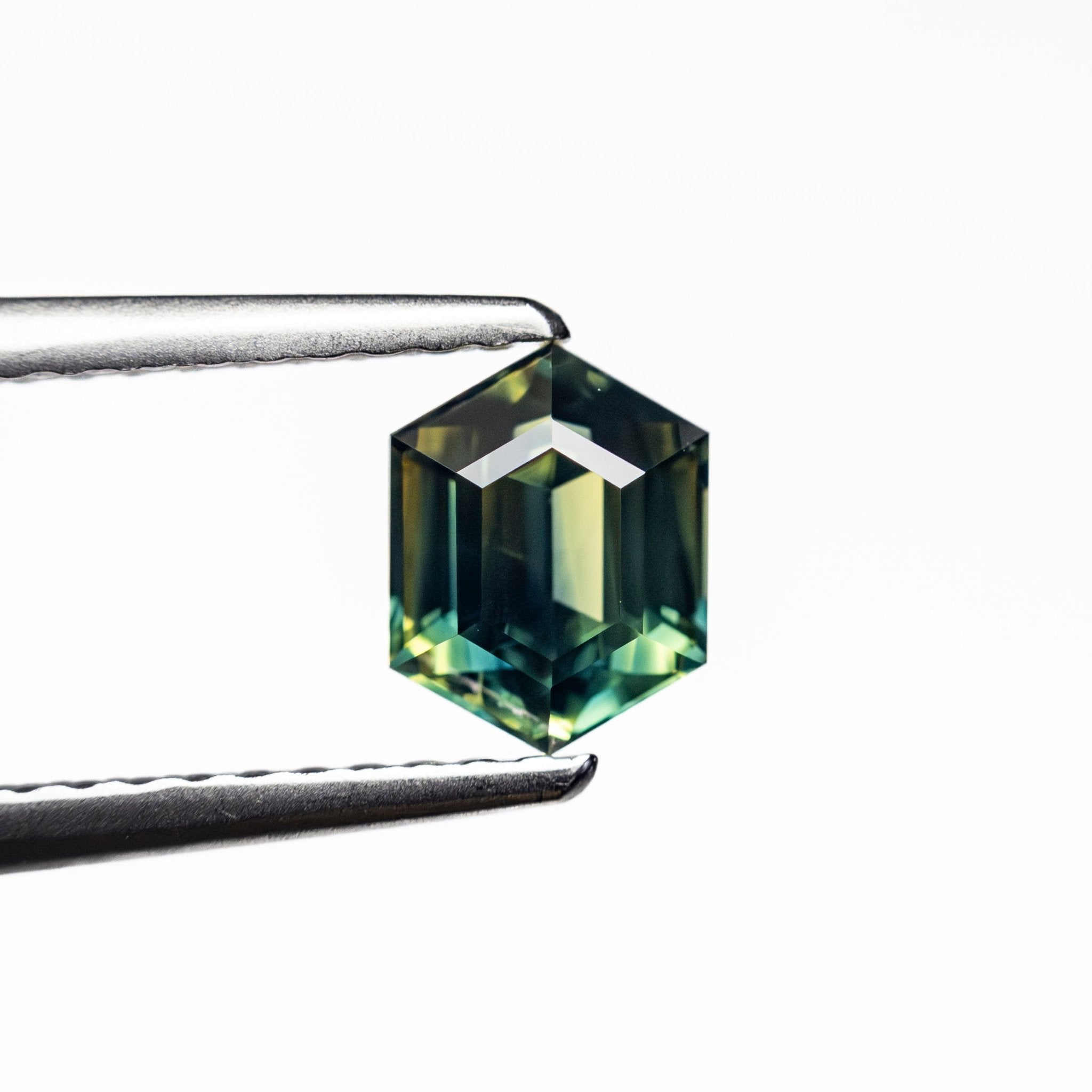 0.97ct 6.36x4.91x3.67mm Hexagon Step Cut Sapphire 27153 - 01 - MTD