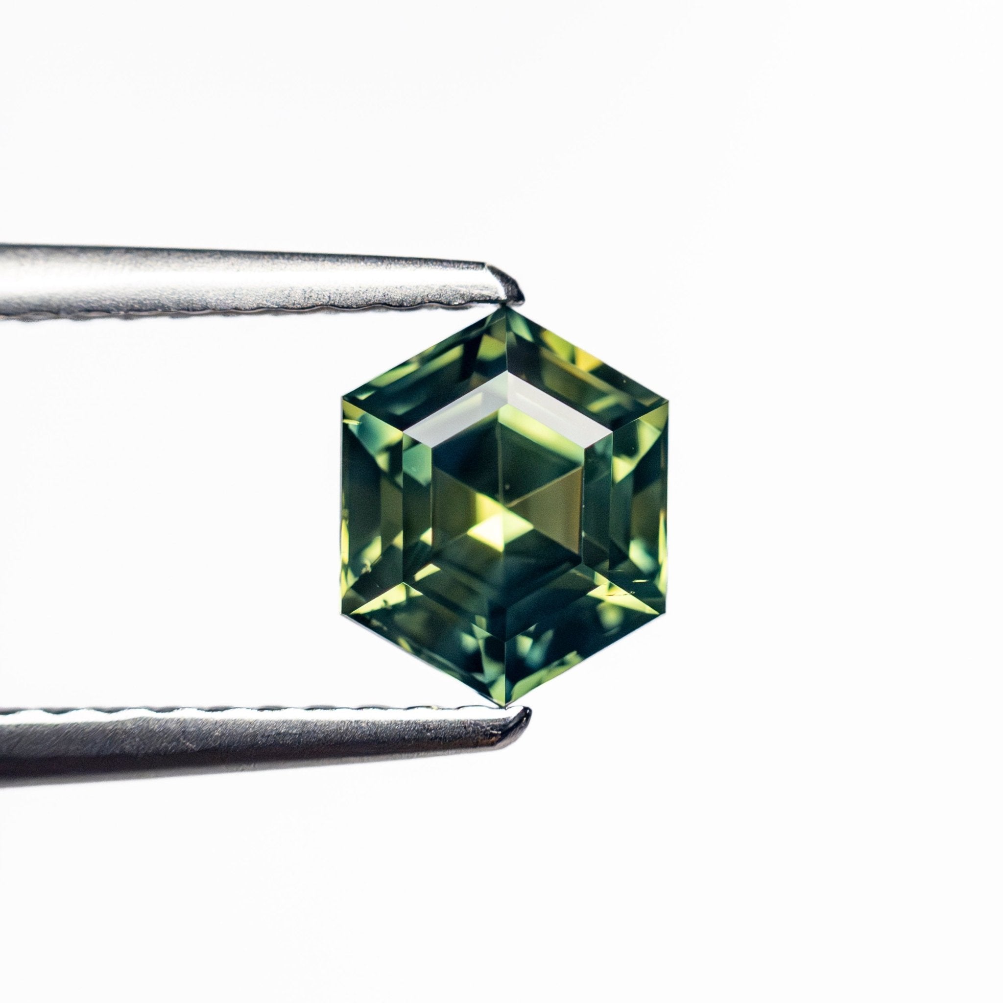 1.19ct 6.67x5.48x4.17mm Hexagon Step Cut Sapphire 27153-03 - MTD