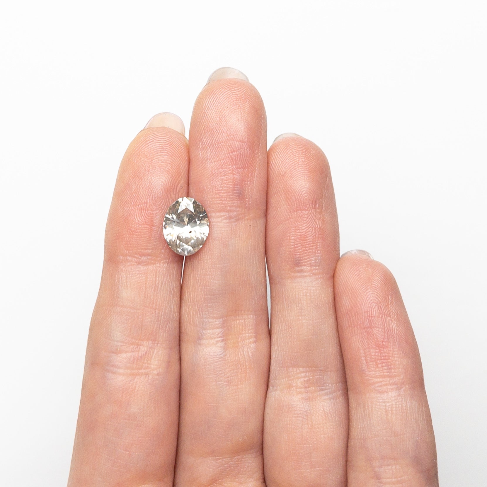 2.26ct 9.72x7.79x4.77mm Oval Brilliant 27241 - 03 - MTD