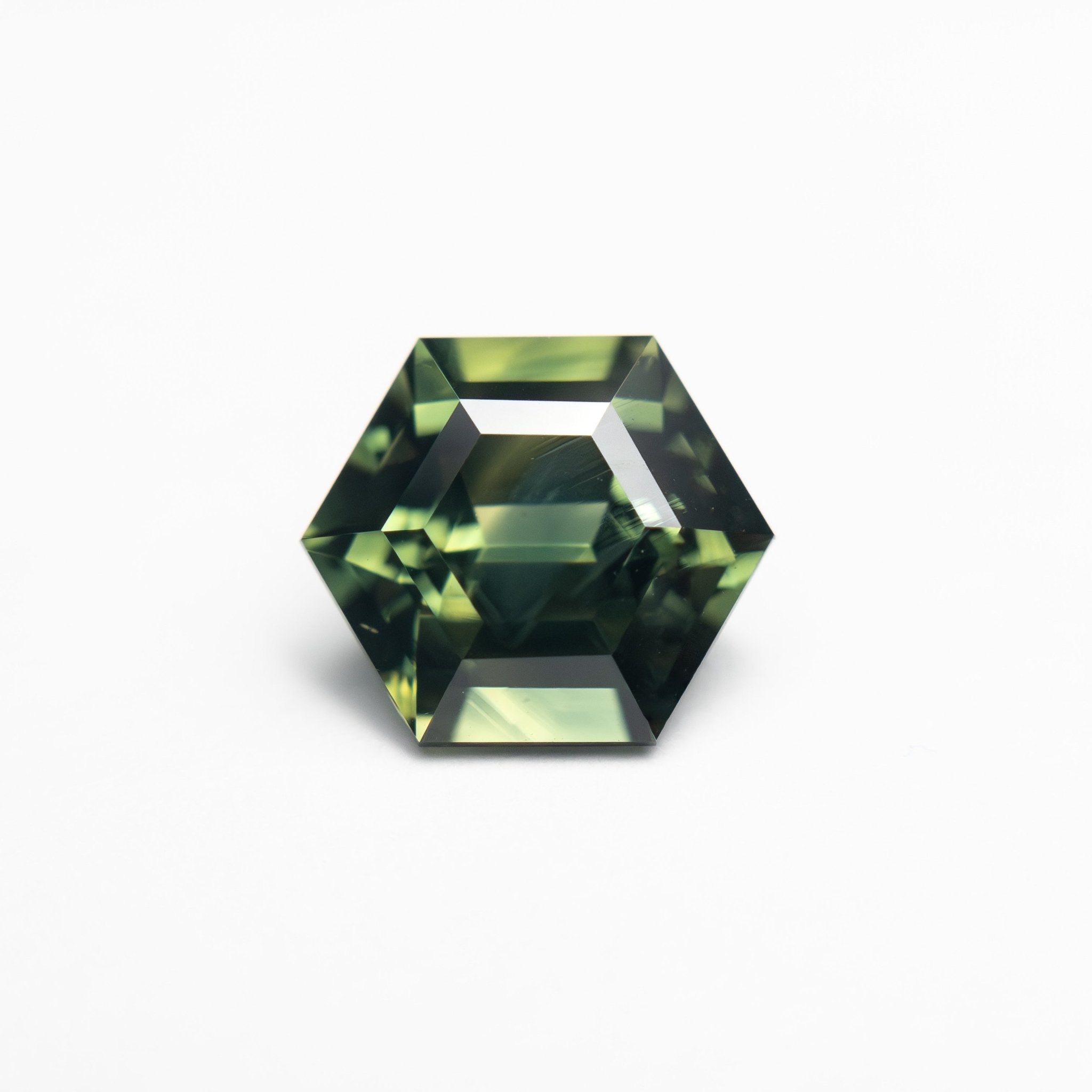 2.21ct 8.35x7.26x4.85mm Hexagon Step Cut Sapphire 27321 - 01 - MTD