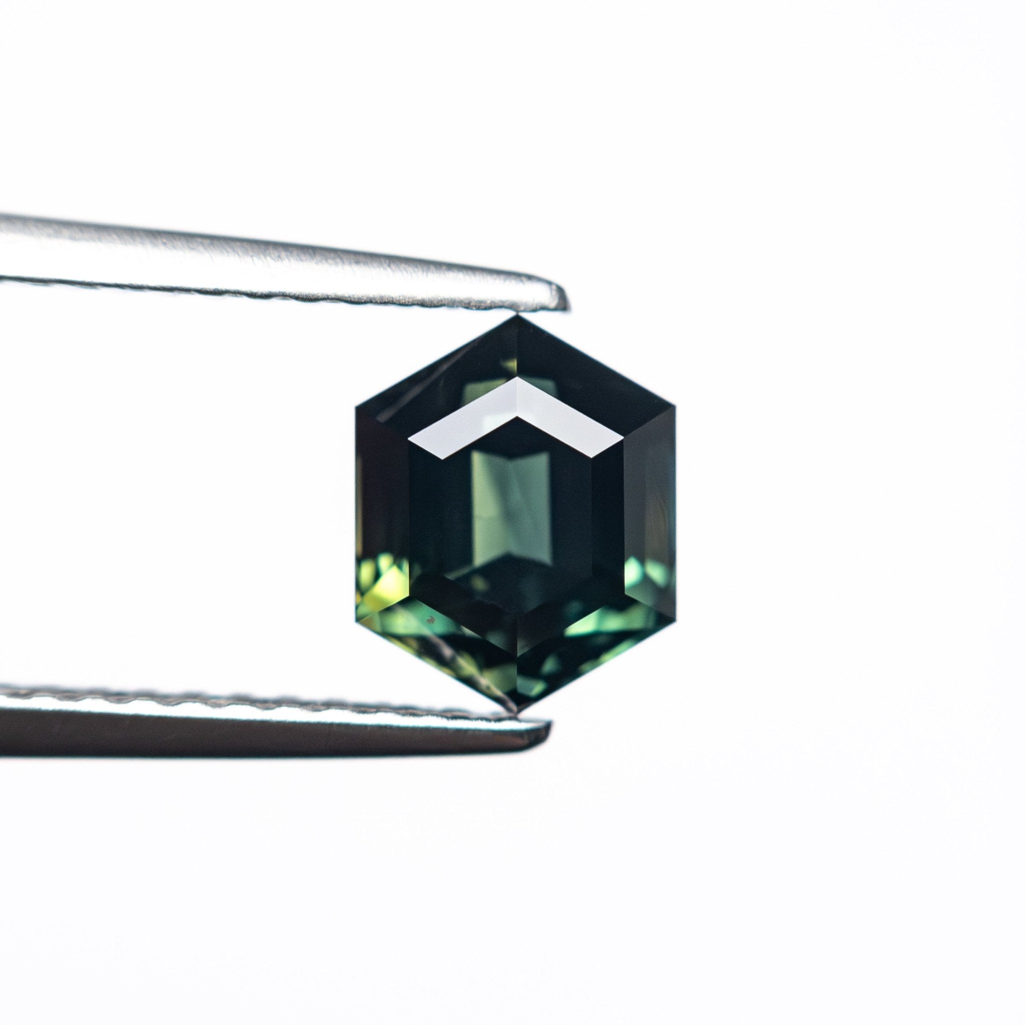 1.59ct 7.10x5.80x4.61mm Hexagon Step Cut Sapphire 27322 - 02 - MTD