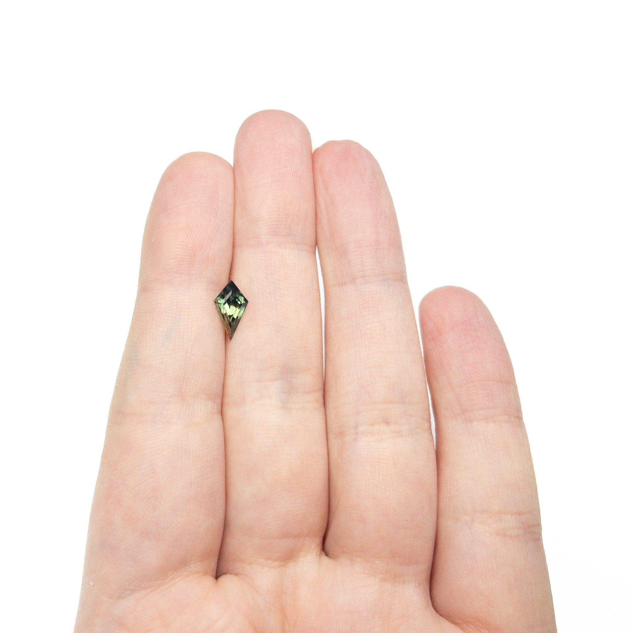 1.14ct 9.93x5.33x4.04mm Kite Step Cut Sapphire 27326 - 01 - MTD