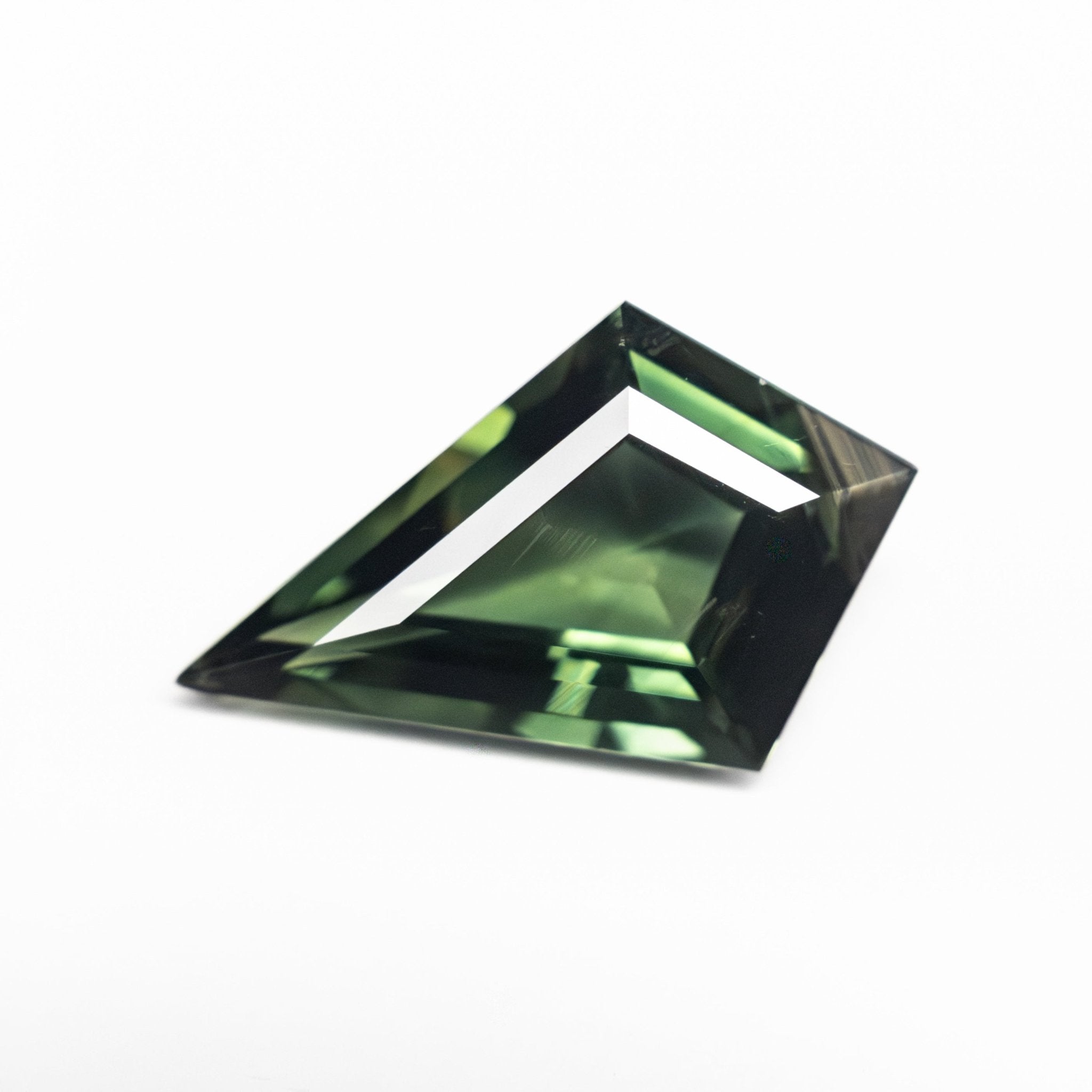 2.03ct 12.61x8.03x3.81mm Kite Step Cut Sapphire 27328 - 01 - MTD