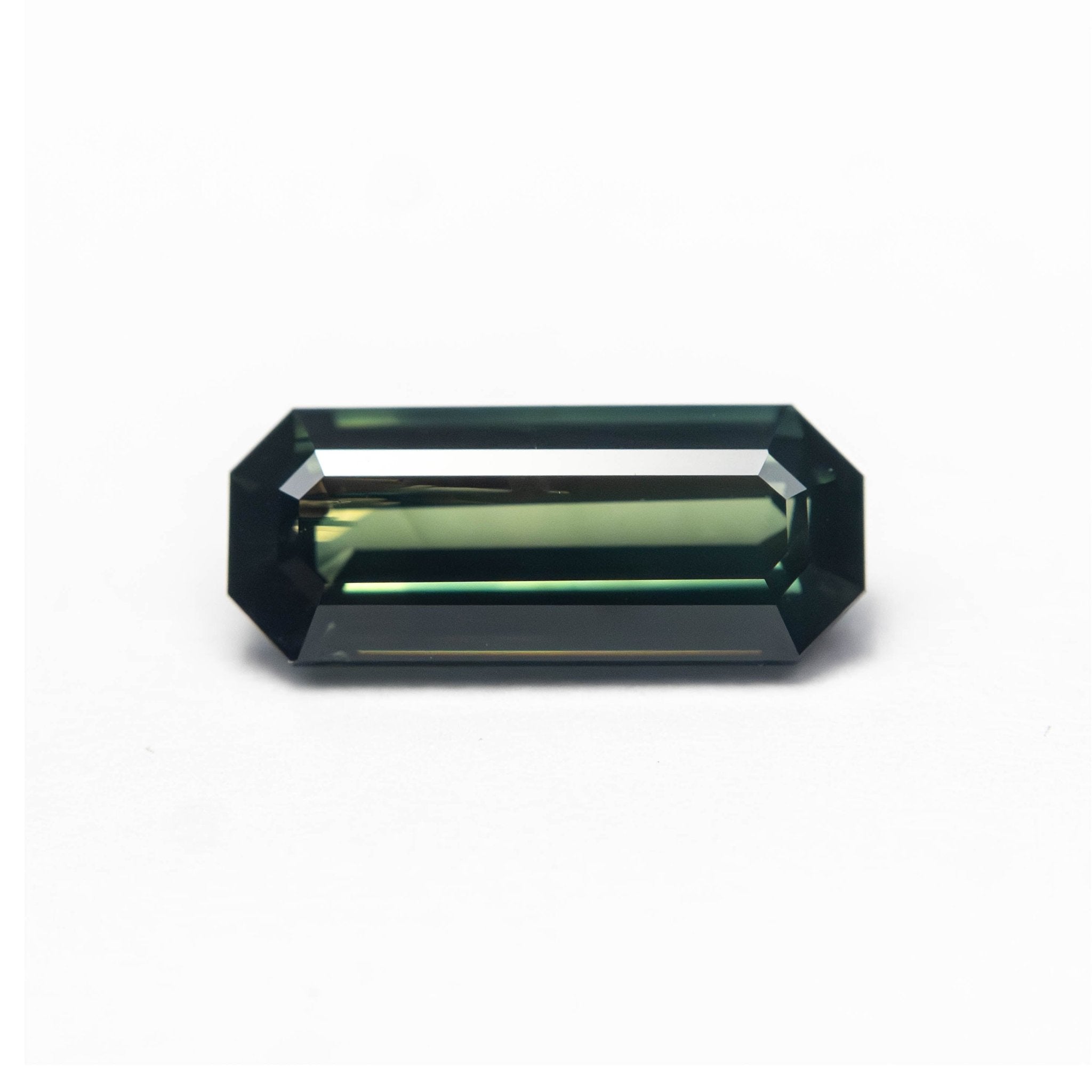 1.09ct 9.35x3.86x2.69mm Cut Corner Rectangle Step Cut Sapphire 27329 - 02 - MTD