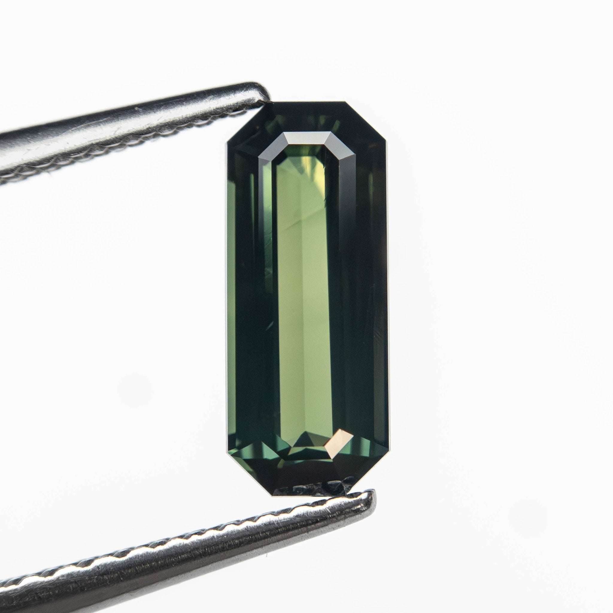 1.09ct 9.35x3.86x2.69mm Cut Corner Rectangle Step Cut Sapphire 27329 - 02 - MTD