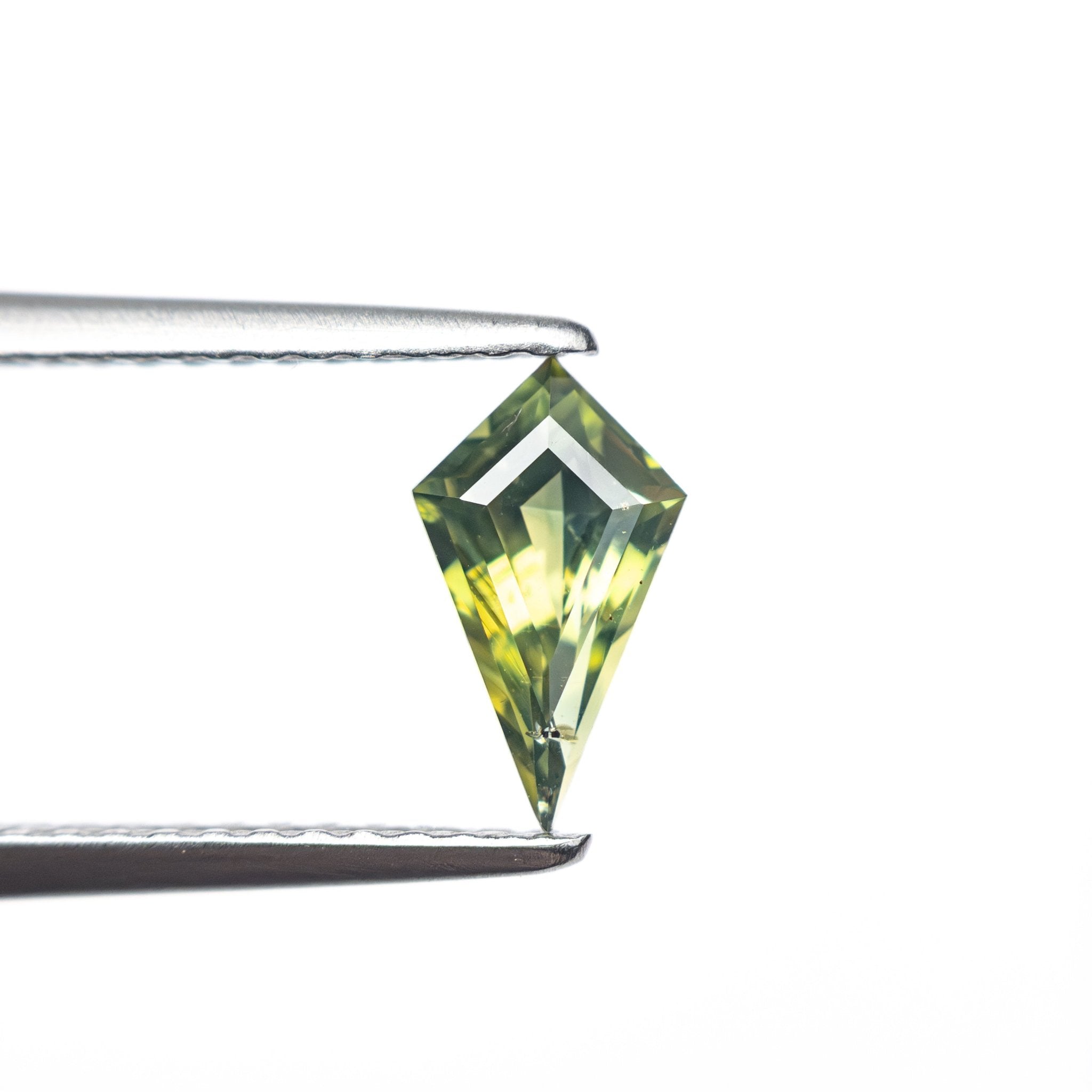 0.60ct 8.29x4.45x3.00mm Kite Step Cut Sapphire 27336 - 17 - MTD
