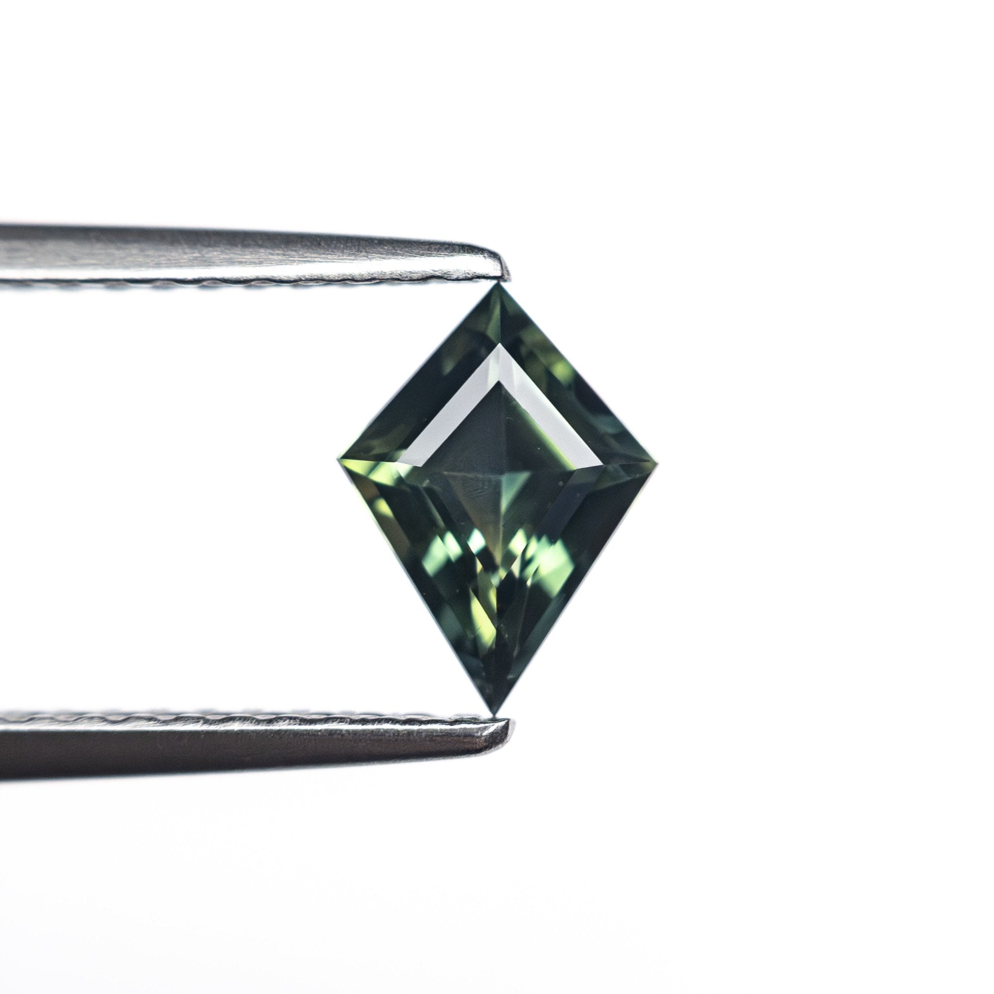 0.66ct 7.66x4.86x3.08mm Kite Step Cut Sapphire 27336-24 - MTD
