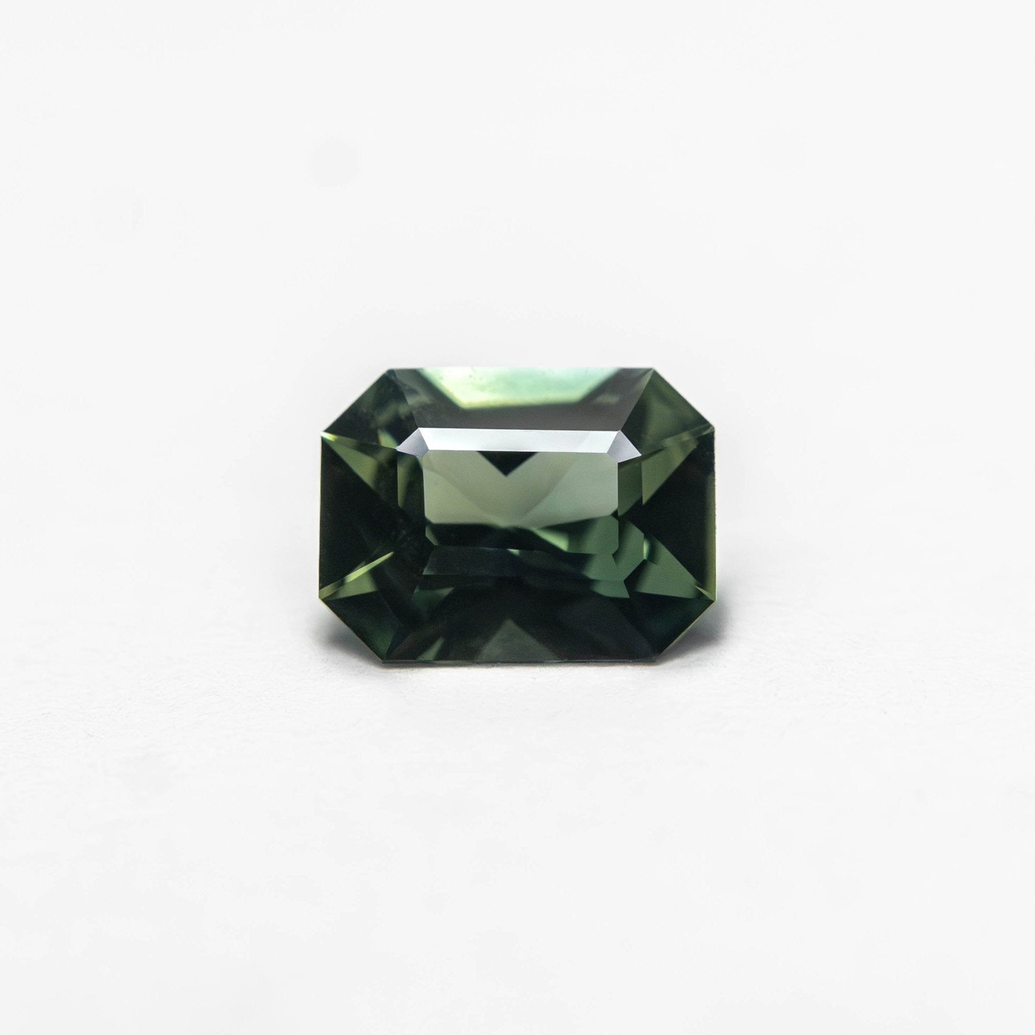 0.64ct 6.07x4.59x2.89mm Cut Corner Rectangle Step Cut Sapphire 27336 - 29 - MTD