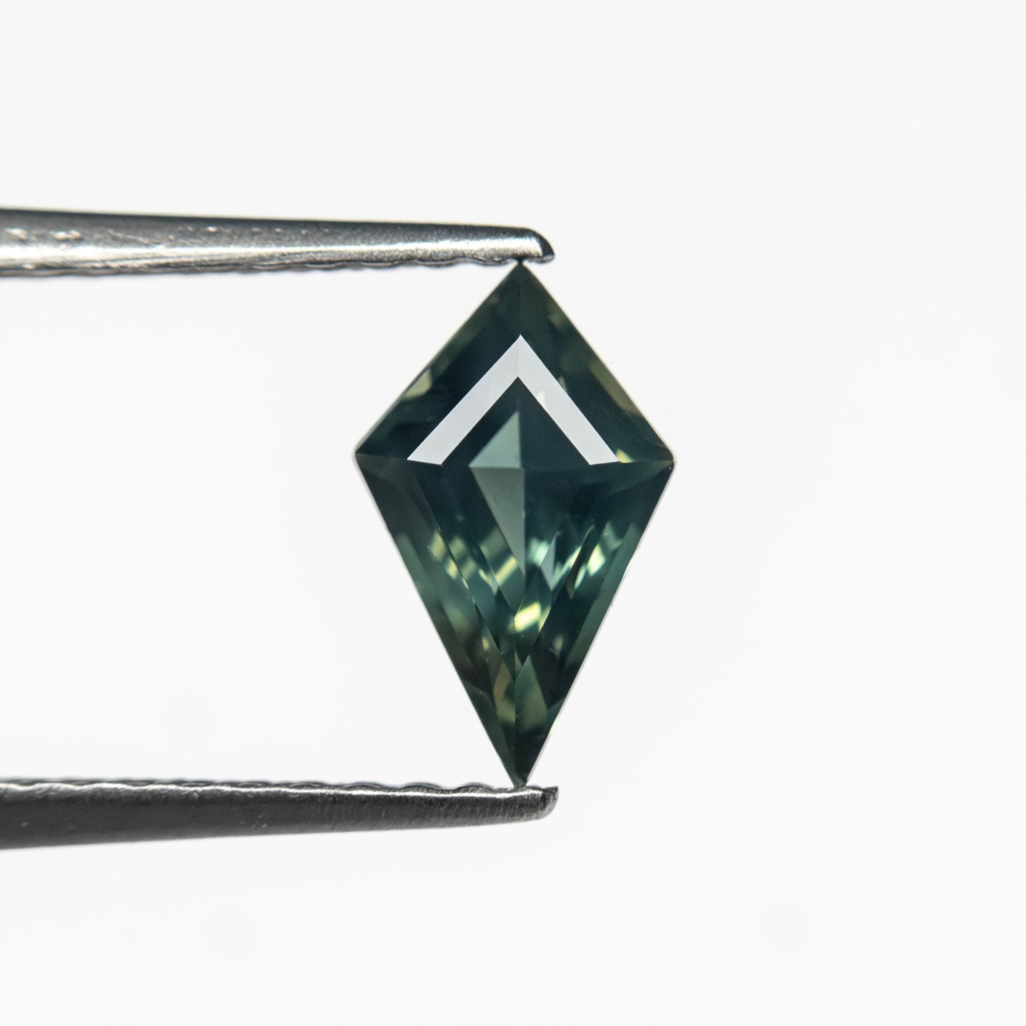 0.67ct 8.12x4.94x3.15mm Kite Step Cut Sapphire 27363 - 15 - MTD