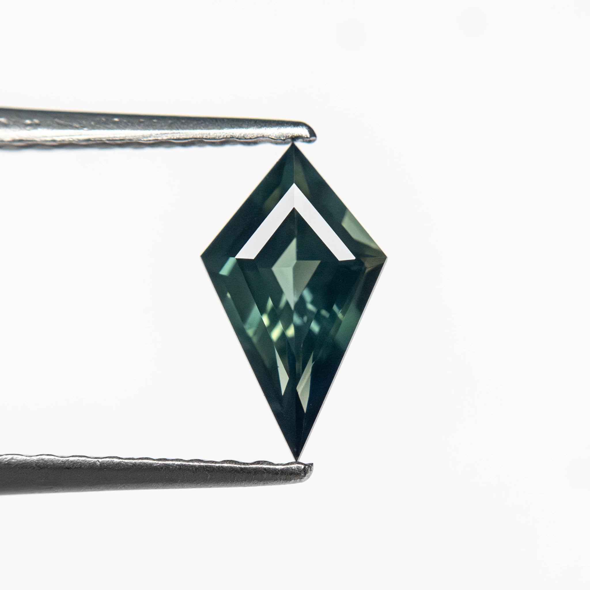 0.58ct 8.45x4.89x2.73mm Kite Step Cut Sapphire 27363 - 18 - MTD