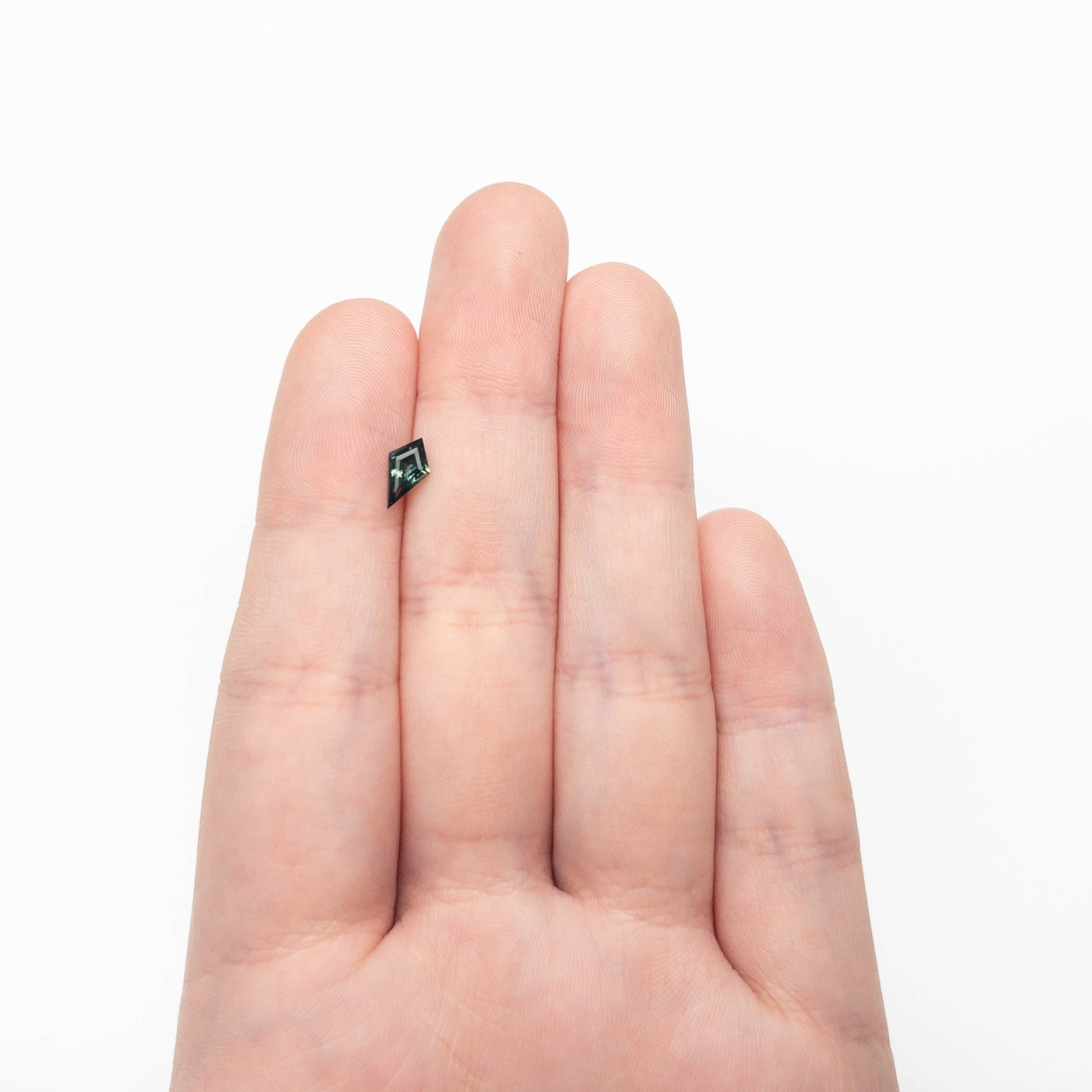 0.58ct 8.45x4.89x2.73mm Kite Step Cut Sapphire 27363 - 18 - MTD
