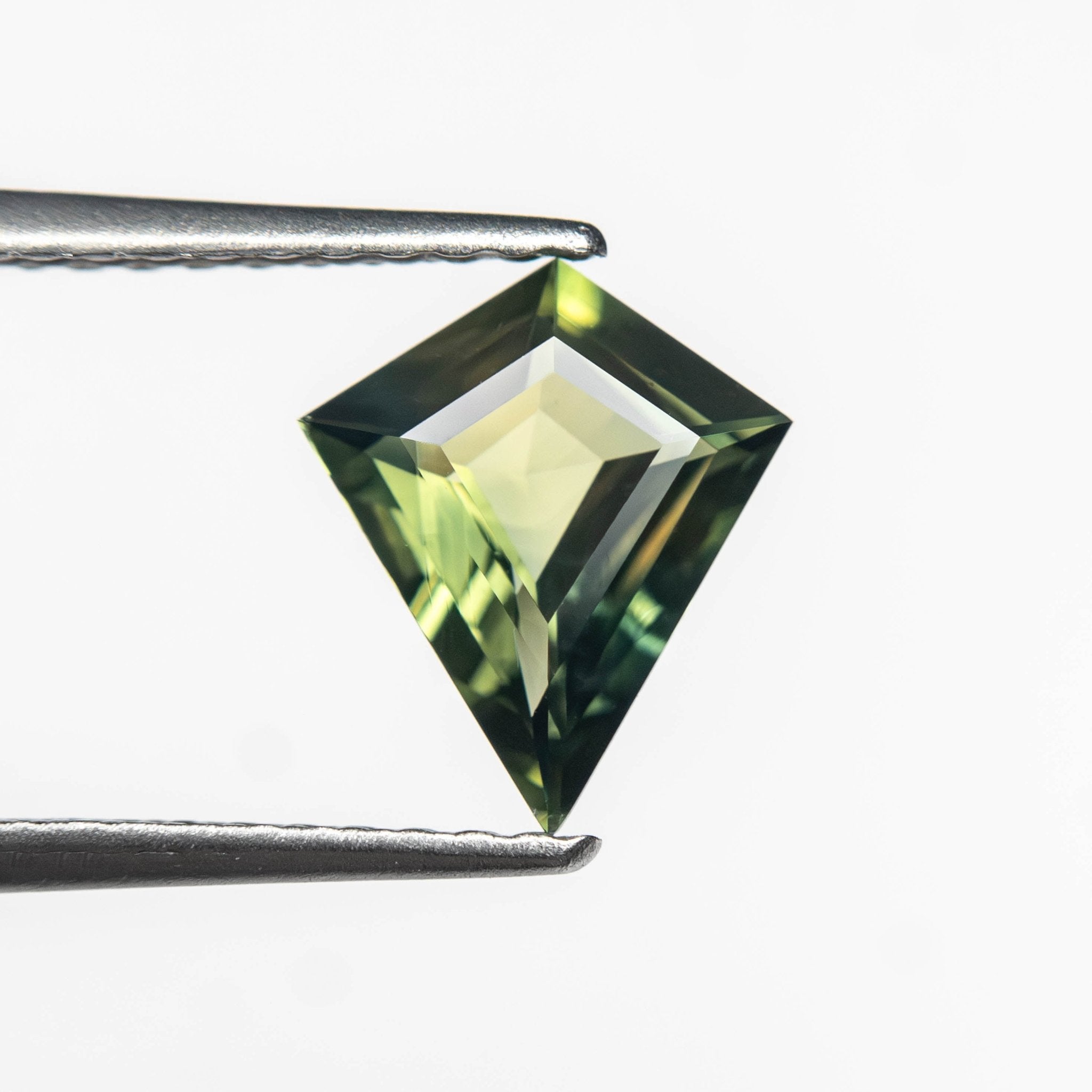 0.85ct 8.47x7.22x2.84mm Kite Step Cut Sapphire 27363 - 19 - MTD