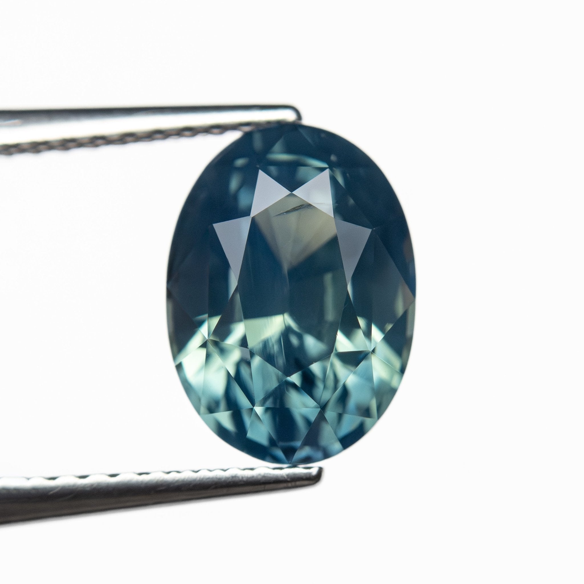 4.03ct 9.91x7.25x6.45mm Oval Brilliant Sapphire 27497 - 01 - MTD
