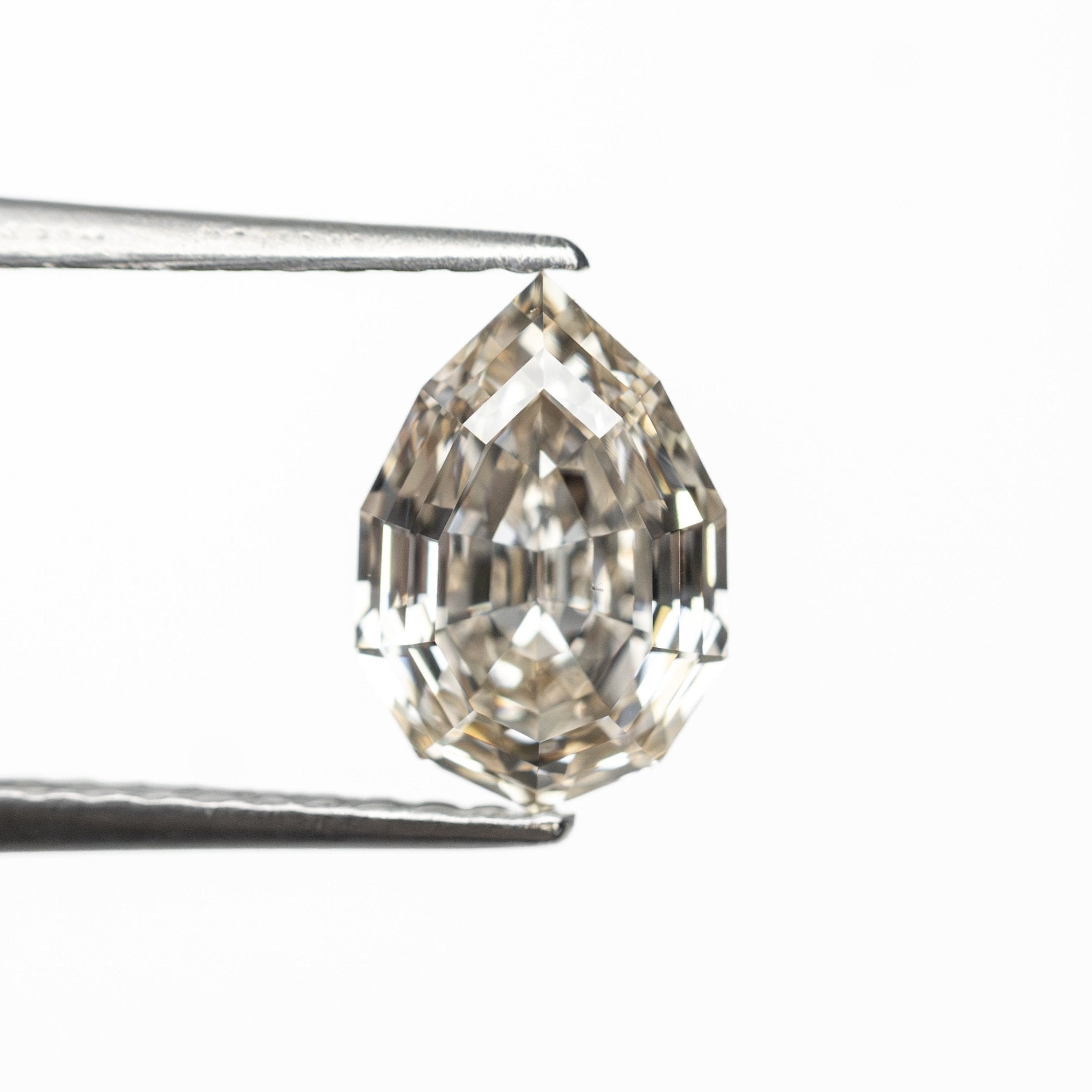1.30ct 8.27x5.66x3.99mm SI1 Q - R Geo Pear Step Cut 🇨🇦 27579 - 01 - MTD