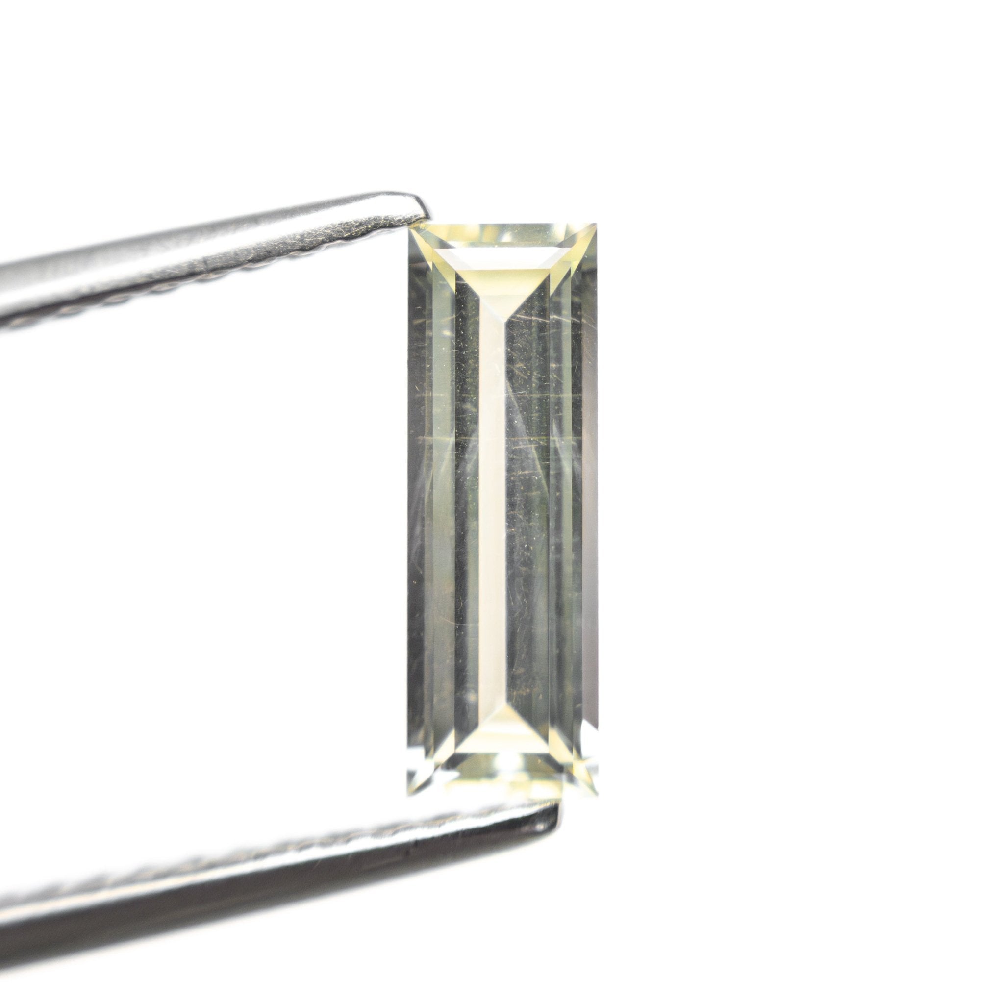 0.84ct 9.95x3.36x2.17mm Baguette Step Cut Sapphire 27719 - 01 - MTD
