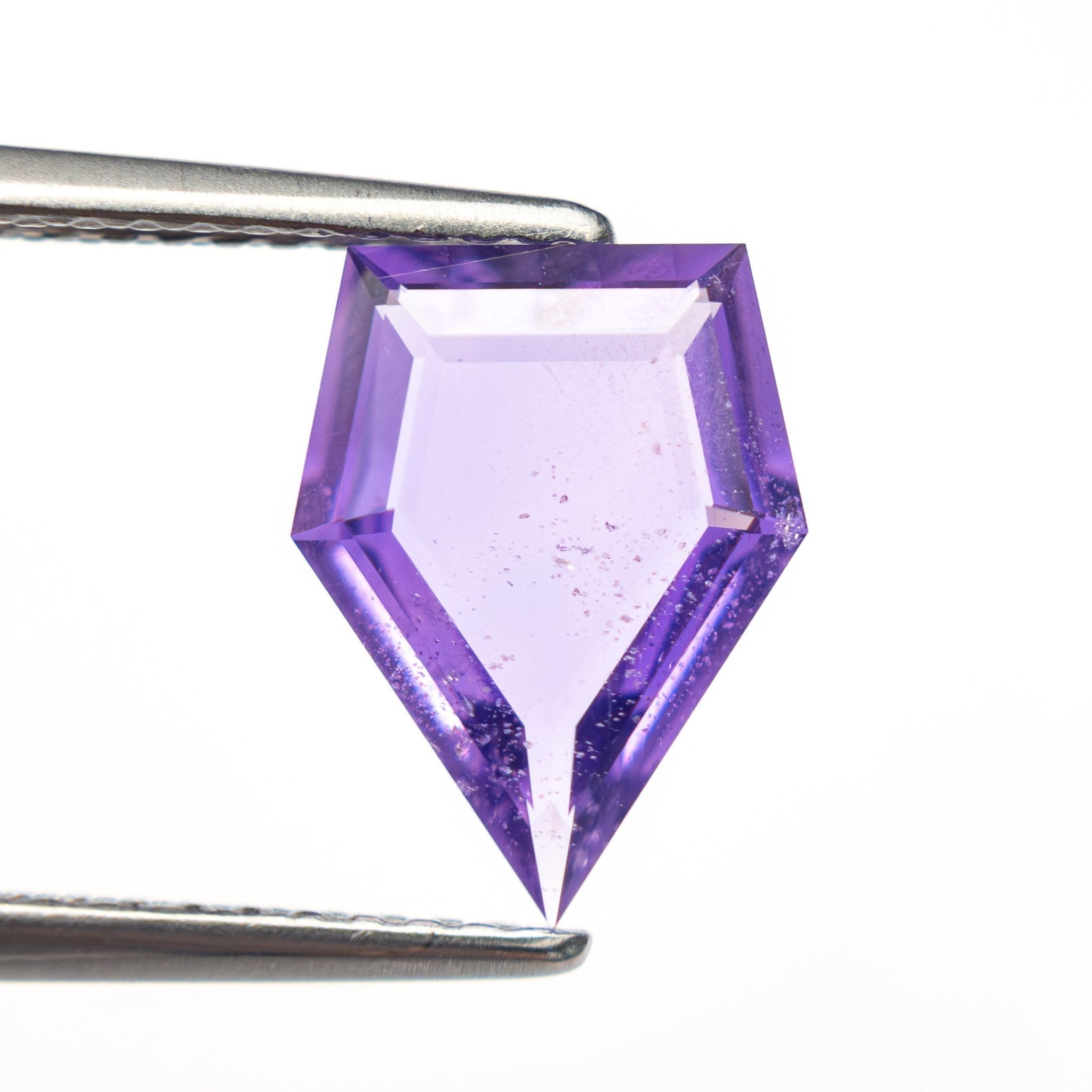 1.75ct 10.52x7.98x2.31mm Shield Portrait Cut Sapphire 27740-12 - MTD