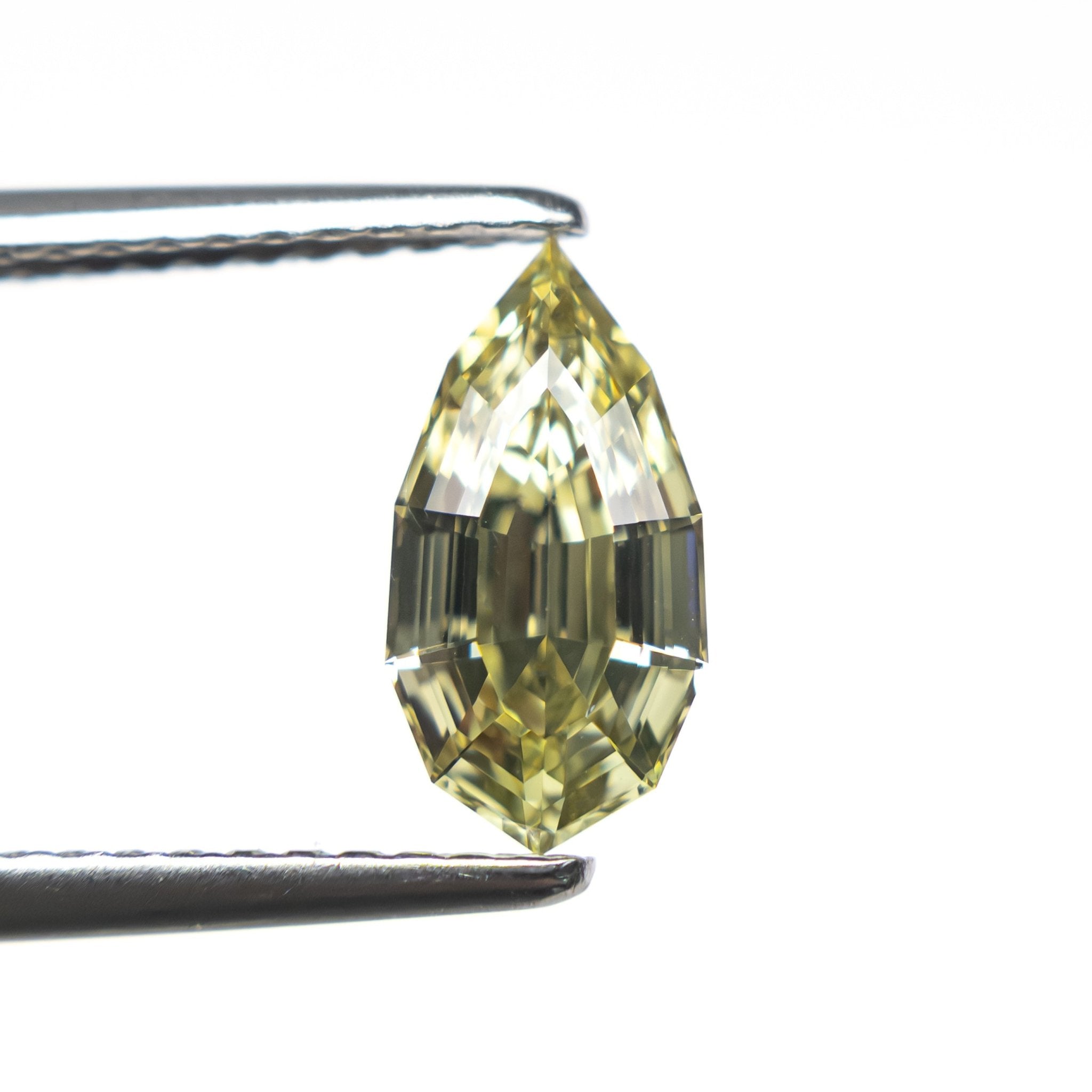 1.16ct 9.60x4.91x3.19mm VVS2 Greenish Yellow Geo Pear Step Cut 27905 - 10 - MTD