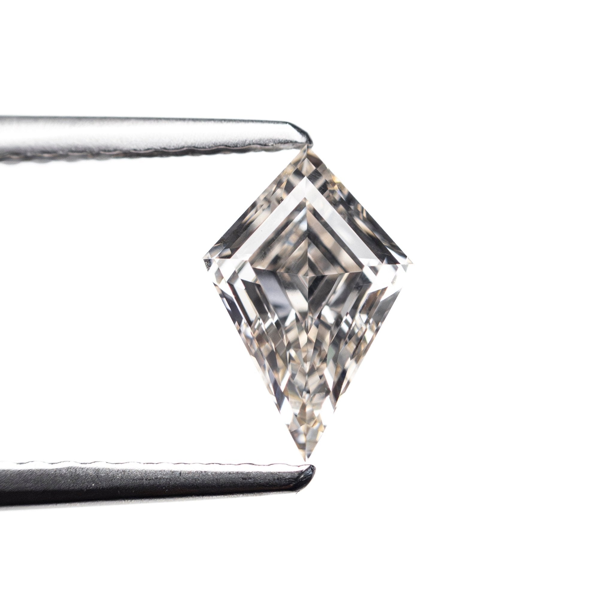 0.76ct 8.56x5.65x3.33mm VS2 M Kite Step Cut 🇨🇦 27931-01 - MTD