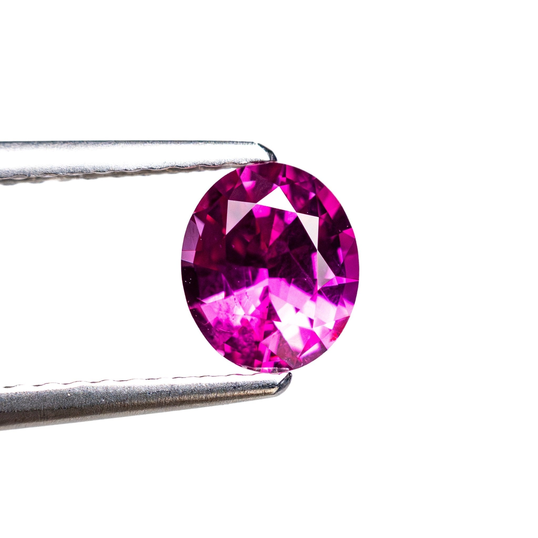 1.00ct 6.52x5.52x3.60mm Oval Brilliant Sapphire 27955 - 04 - MTD