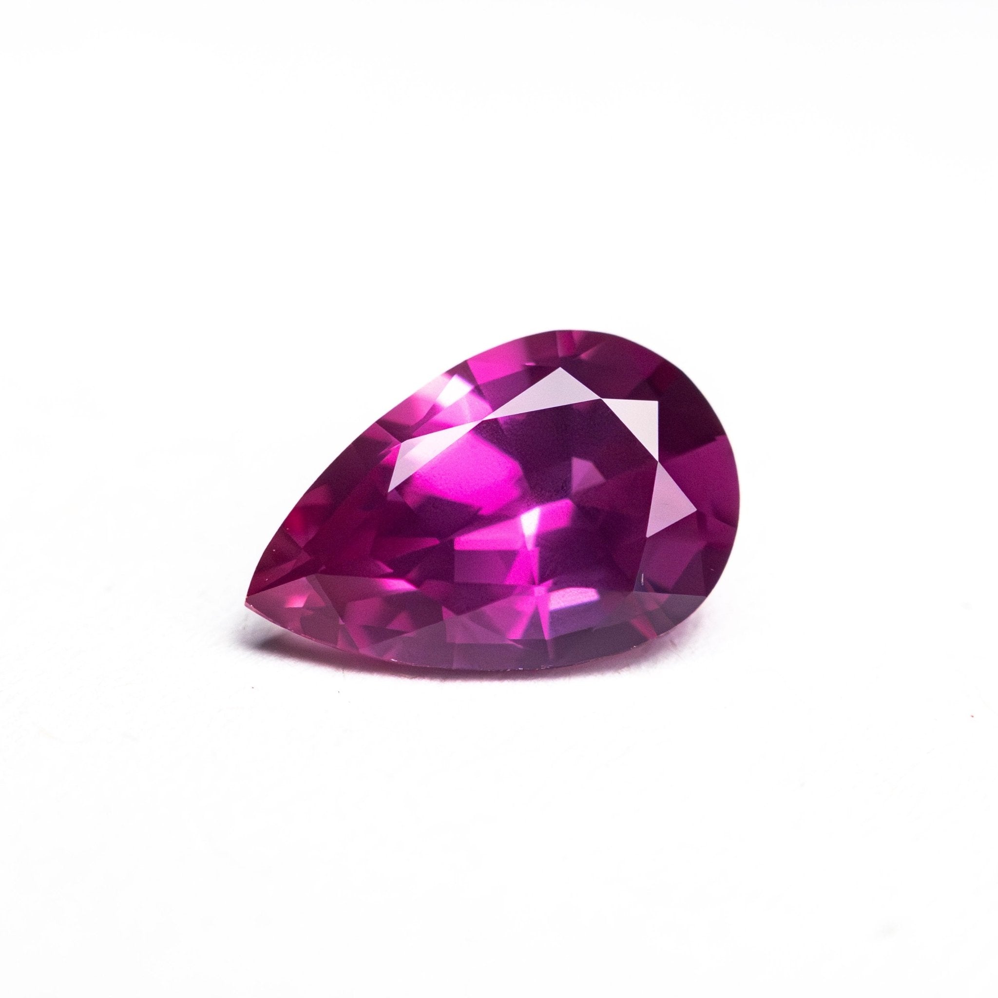 1.24ct 8.53x5.56x3.75mm Pear Brilliant Sapphire 27955 - 06 - MTD
