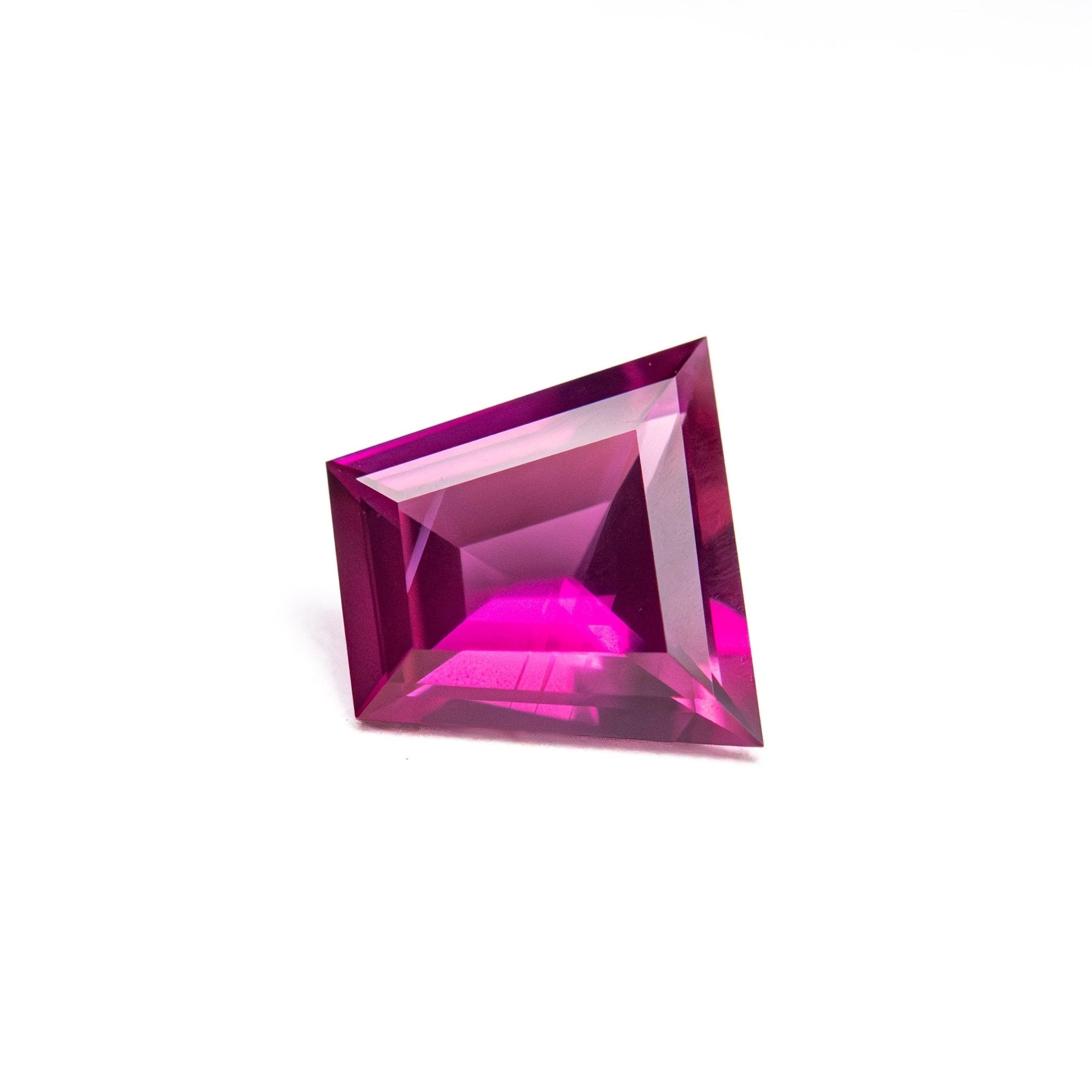 0.93ct 6.01x6.36x3.06mm Trapezoid Step Cut Sapphire 27955 - 07 - MTD