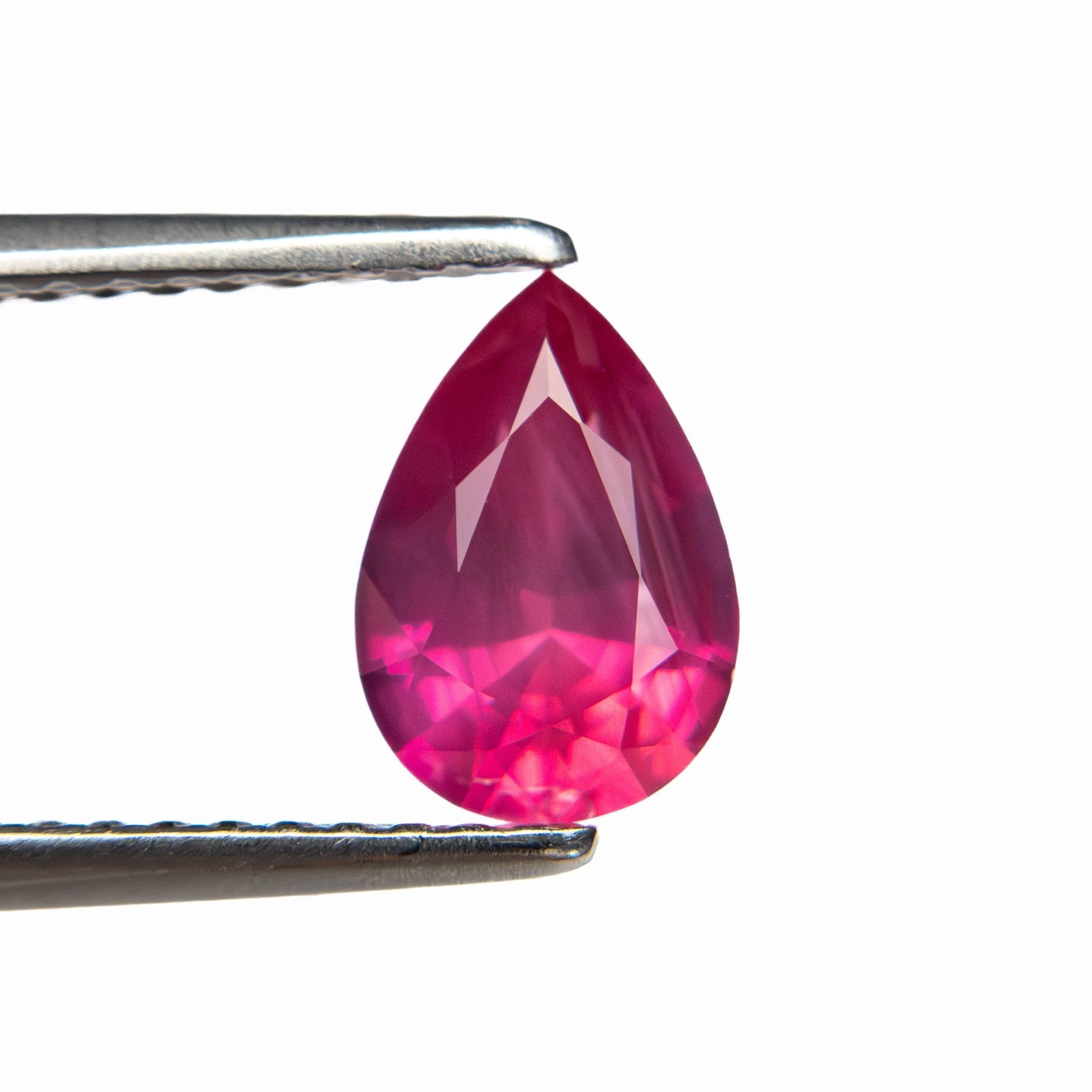 1.19ct 7.97x5.54x3.78mm Pear Brilliant Ruby 27955 - 26 - MTD