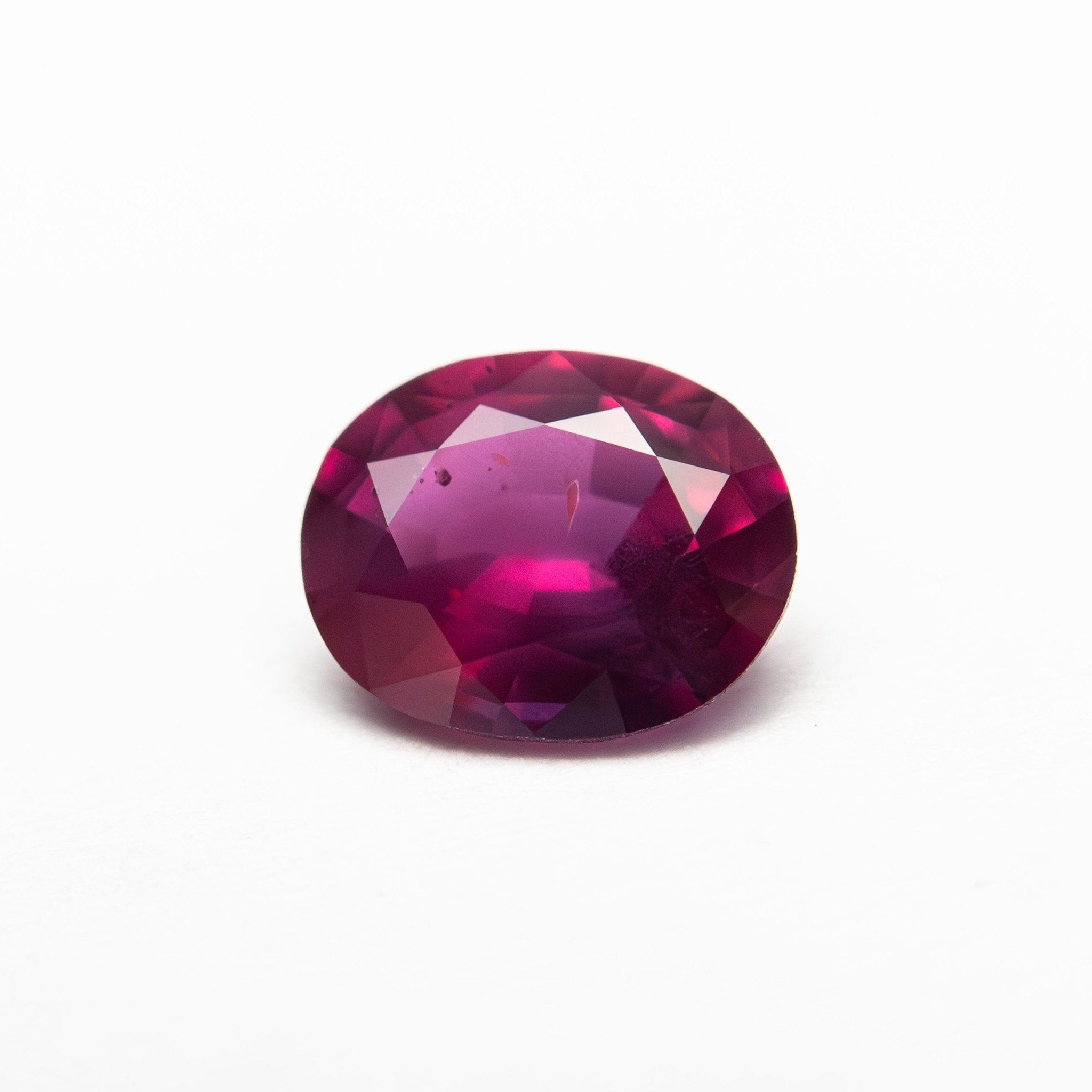 1.32ct 7.58x6.04x3.55mm Oval Brilliant Sapphire 27955 - 28 - MTD