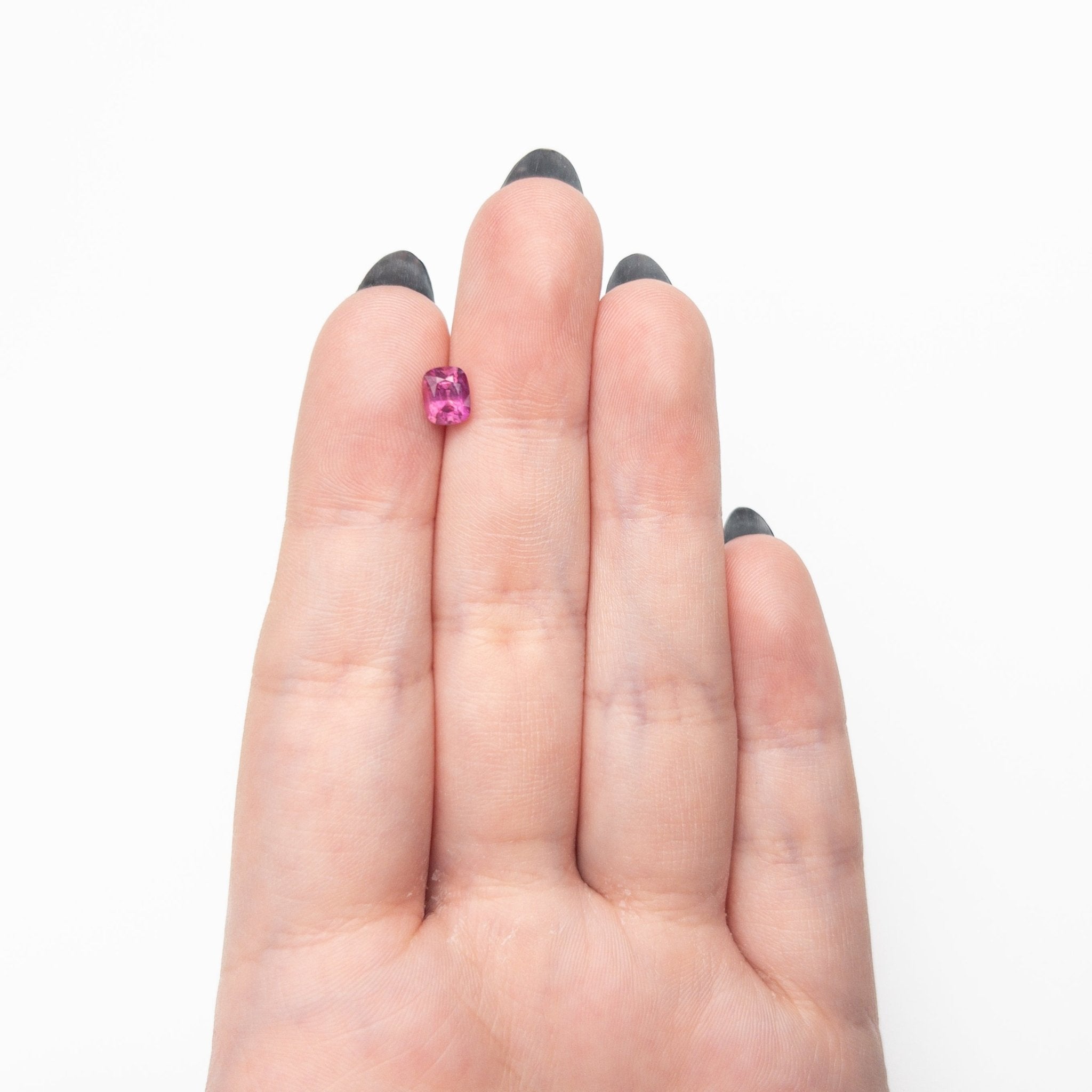 0.97ct 6.07x4.95x3.65mm Cushion Brilliant Sapphire 27955-29 - MTD