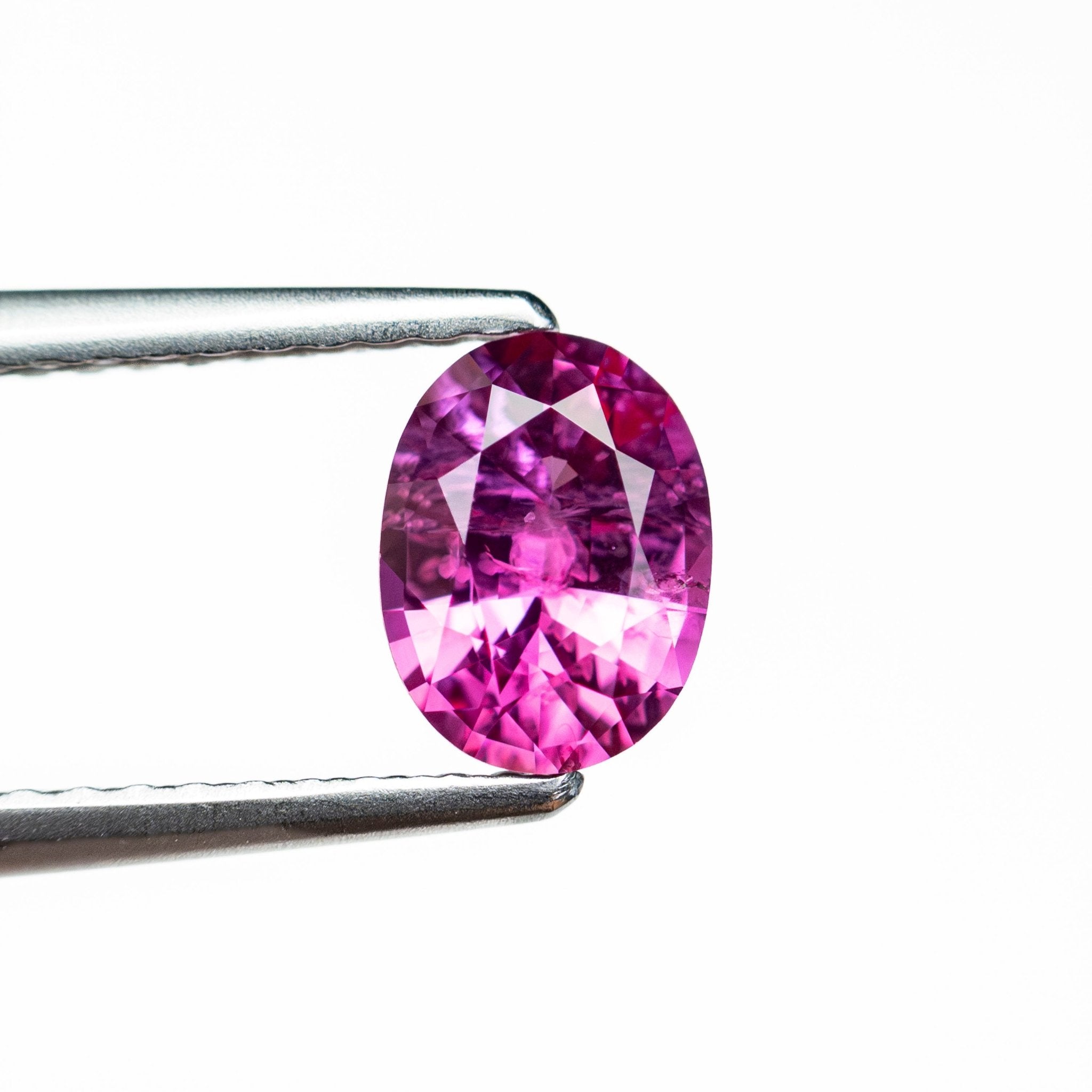 0.89ct 6.73x5.08x3.24mm Oval Brilliant Sapphire 27956 - 01 - MTD