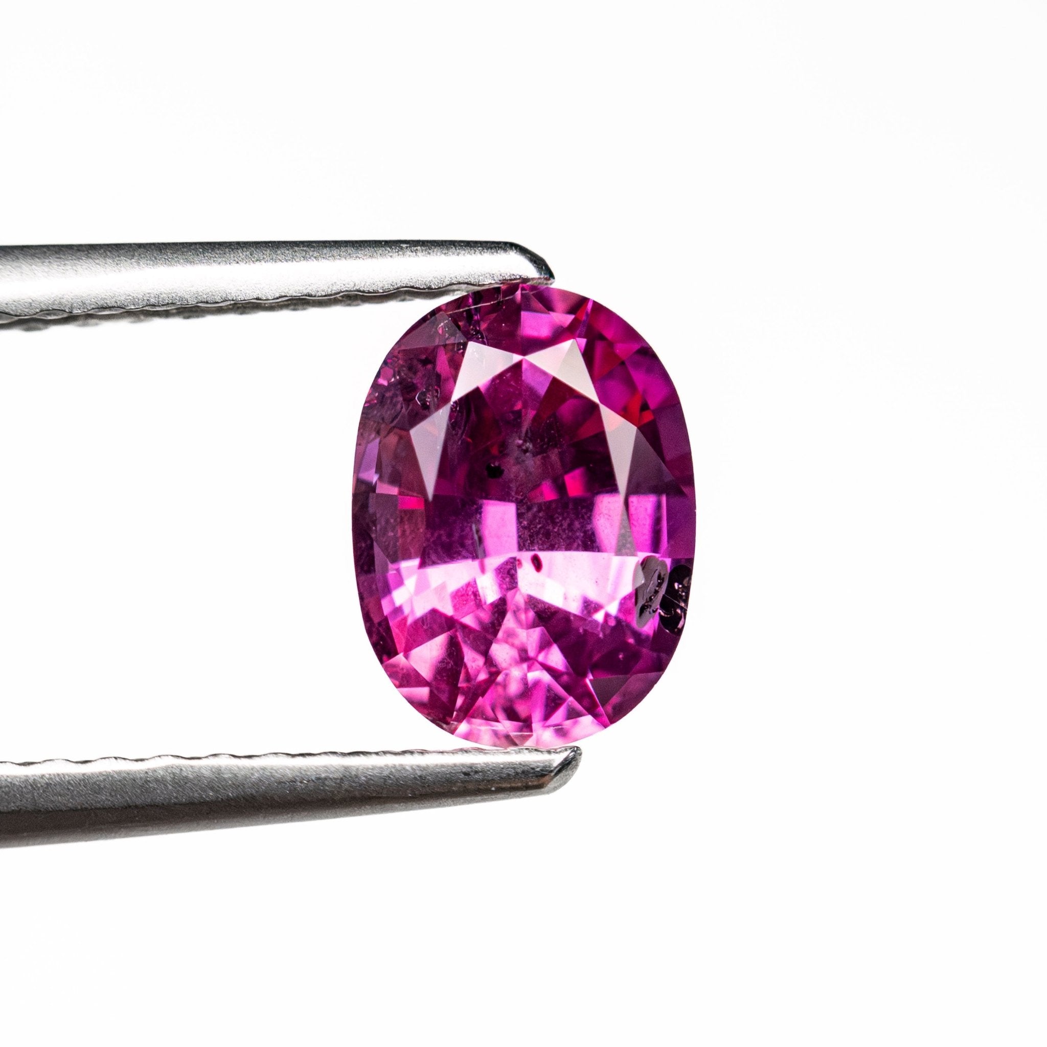 1.23ct 7.40x5.46x3.71mm Oval Brilliant Sapphire 27956-02 - MTD