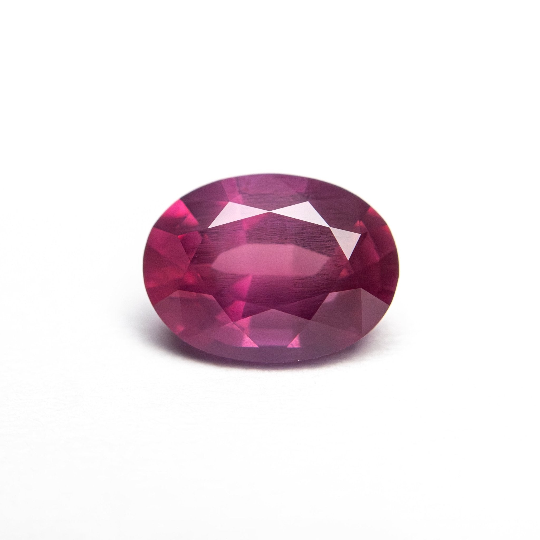 1.40ct 7.67x5.77x3.88mm Oval Brilliant Sapphire 27956-03 - MTD
