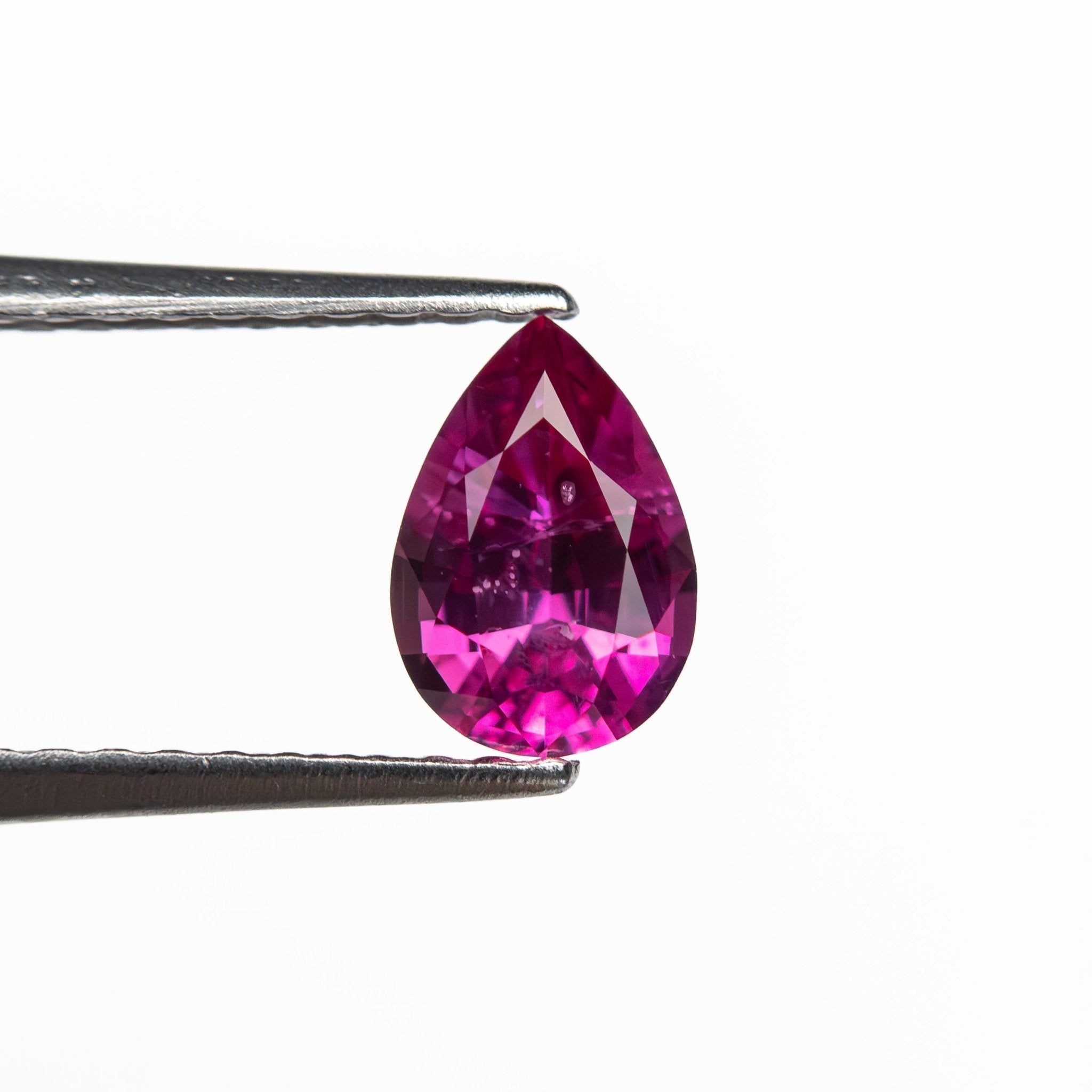 0.66ct 6.63x4.59x3.06mm Pear Brilliant Sapphire 27956 - 21 - MTD